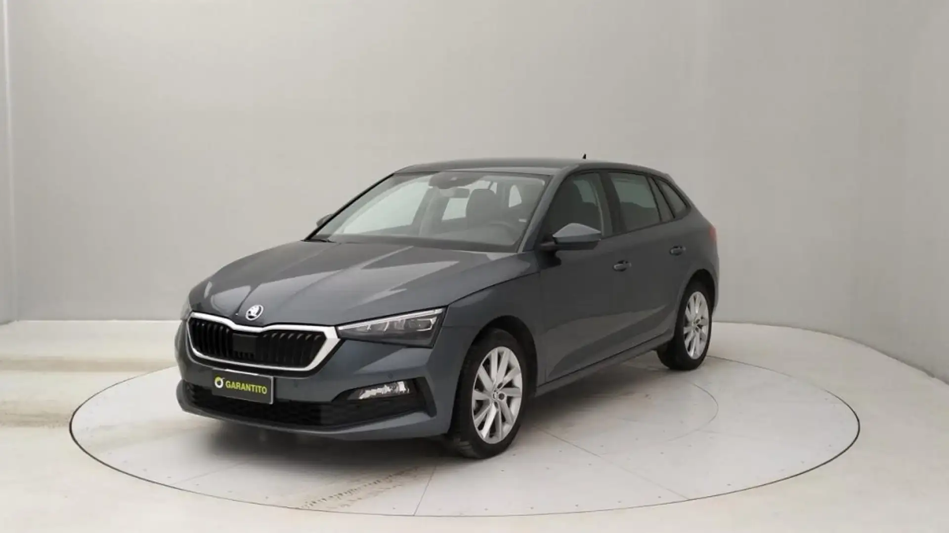 Skoda Scala 1.6 tdi Style 115cv dsg Grijs - 1