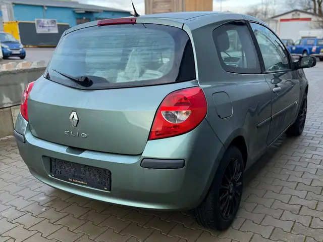 Renault Clio view 12