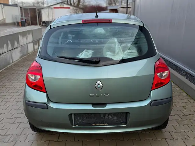 Renault Clio view 10