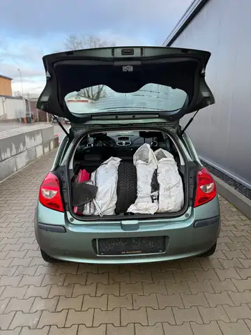 Renault Clio view 9