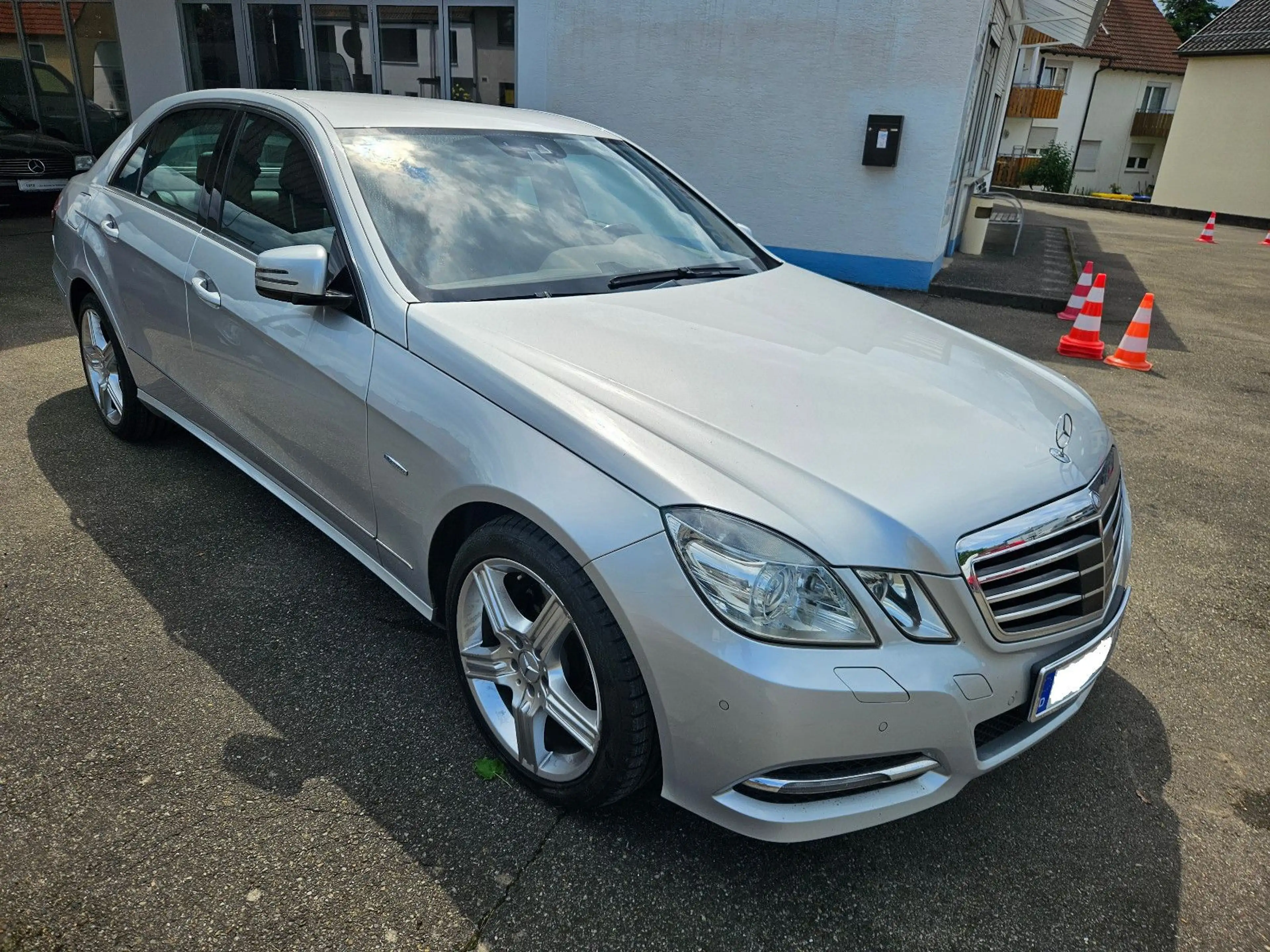 Mercedes-Benz E 350 4MATIC BlueEFFICIENCY AVANTGARDE — photo 2