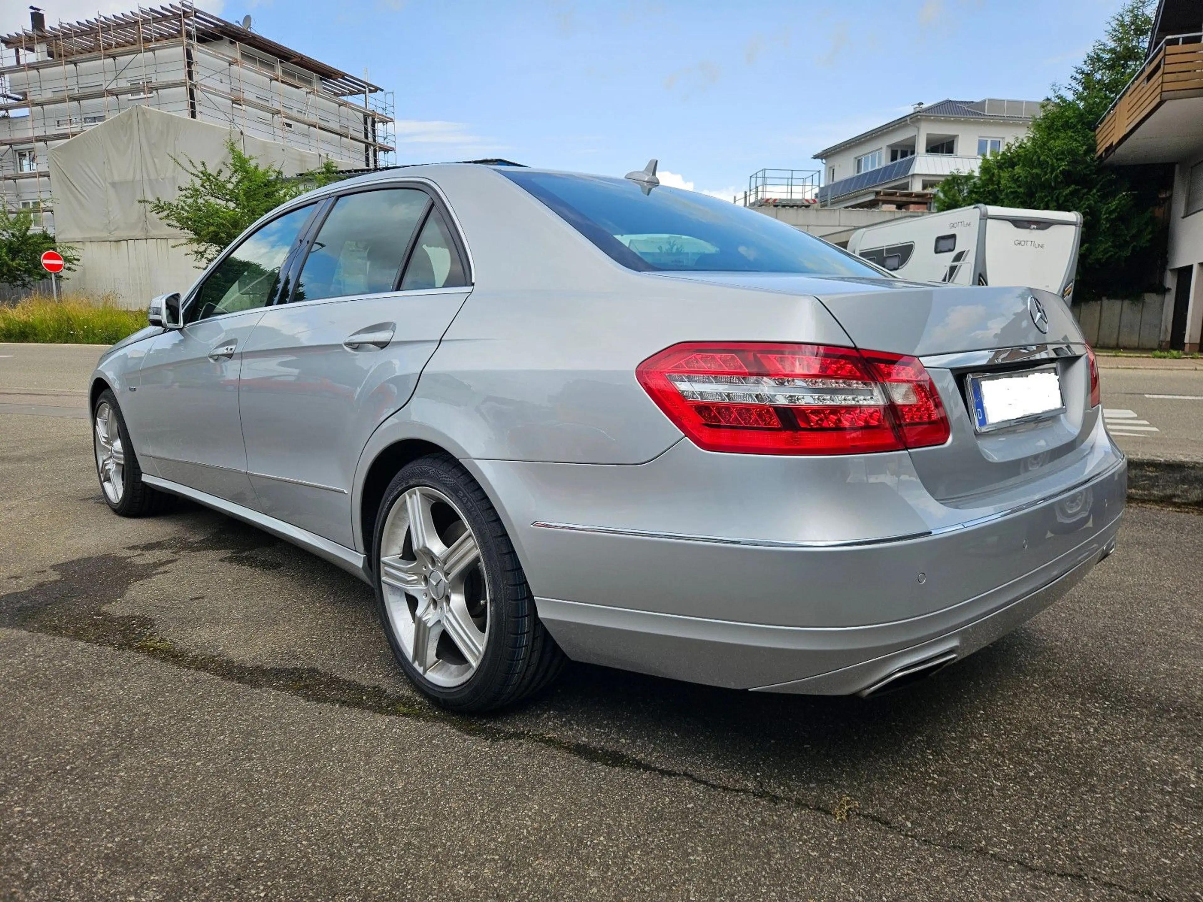 Mercedes-Benz E 350 4MATIC BlueEFFICIENCY AVANTGARDE — photo 4