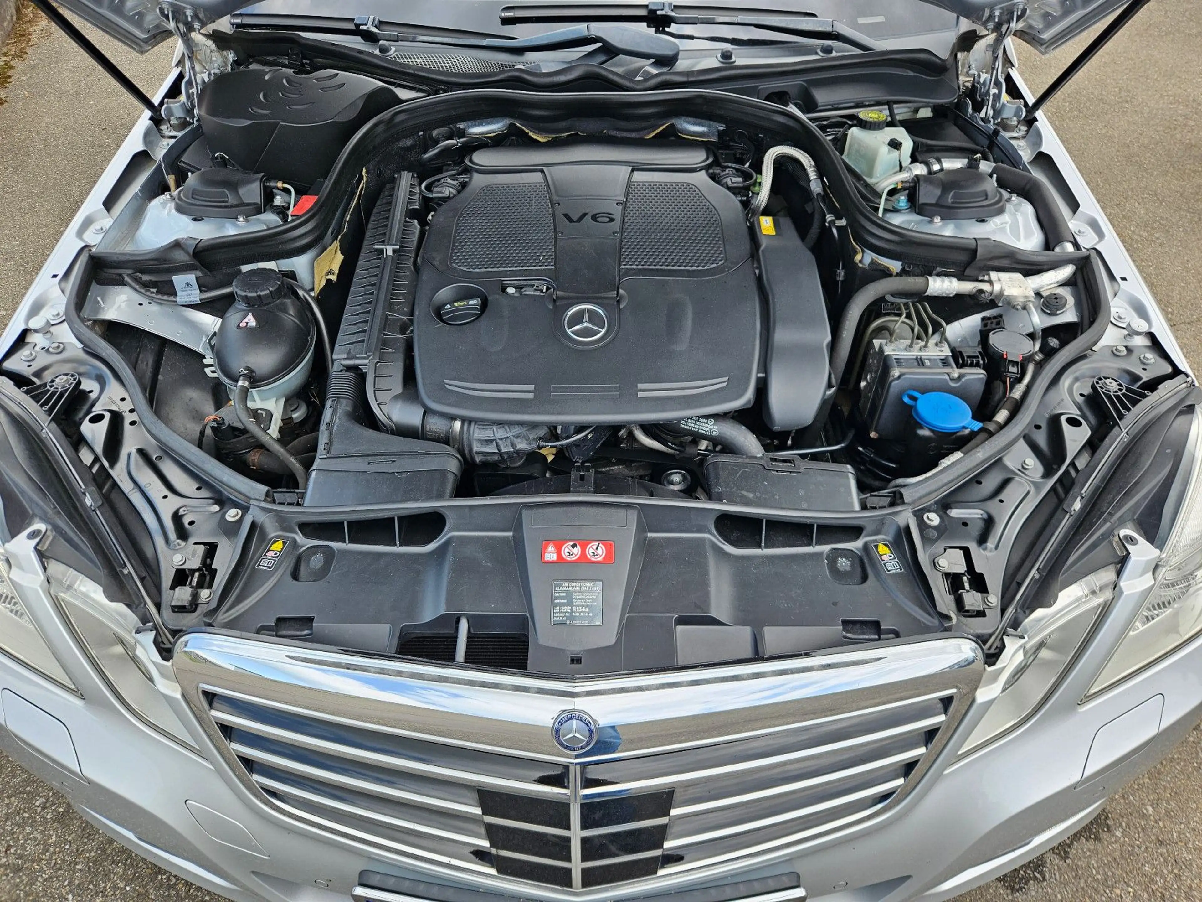Mercedes-Benz E 350 4MATIC BlueEFFICIENCY AVANTGARDE — photo 14