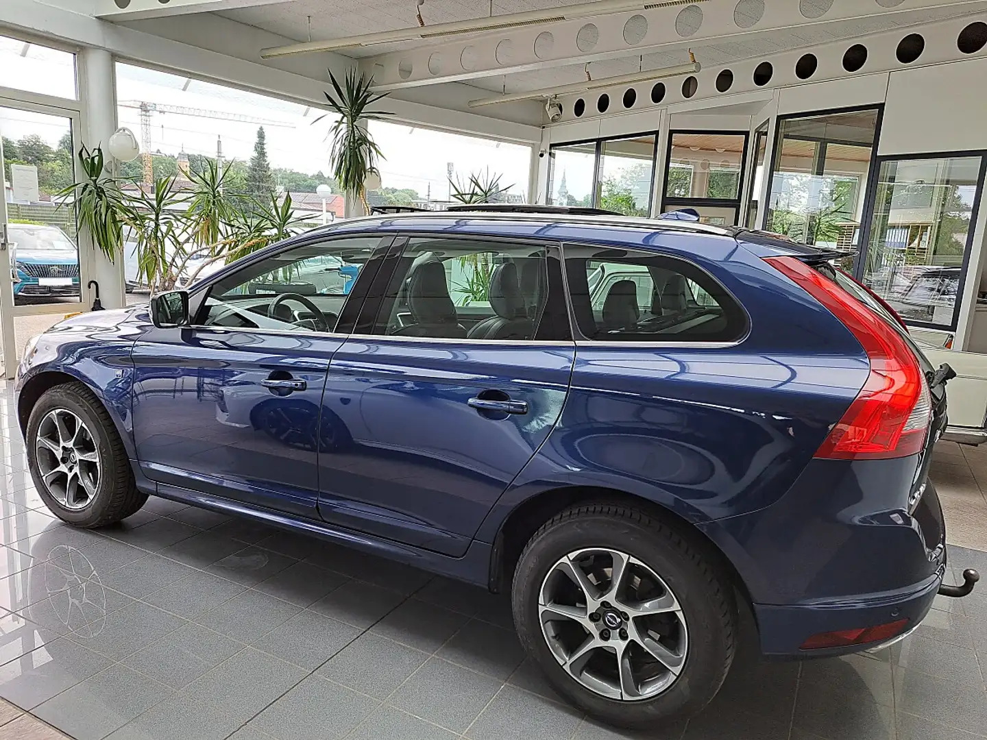 Volvo XC60 D4 Volvo Ocean Race Geartronic Blau - 2