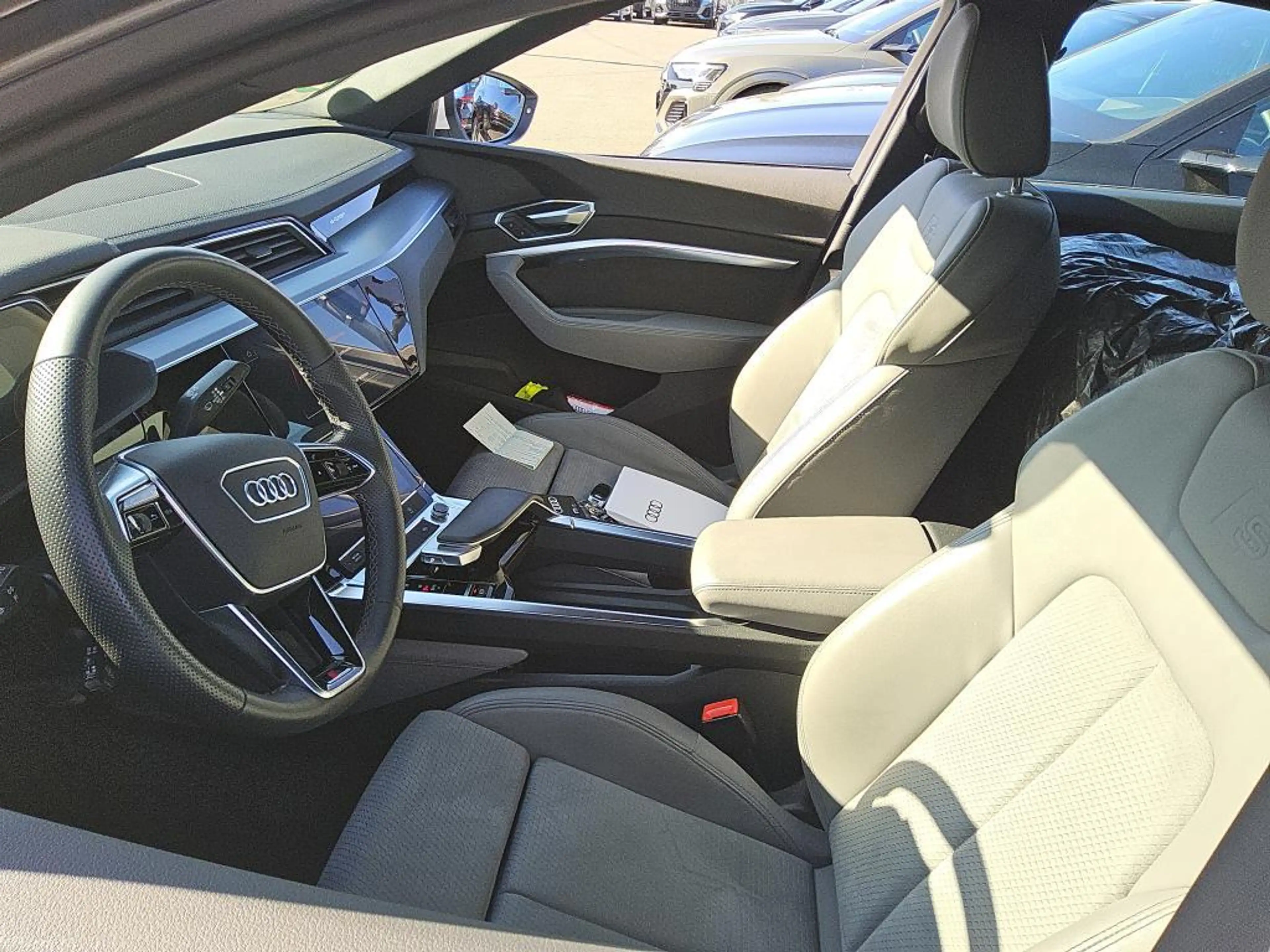 Audi e-tron SPORTBACK 55 S LINE LED/ACC/HuD/NAVI/DAB — photo 10