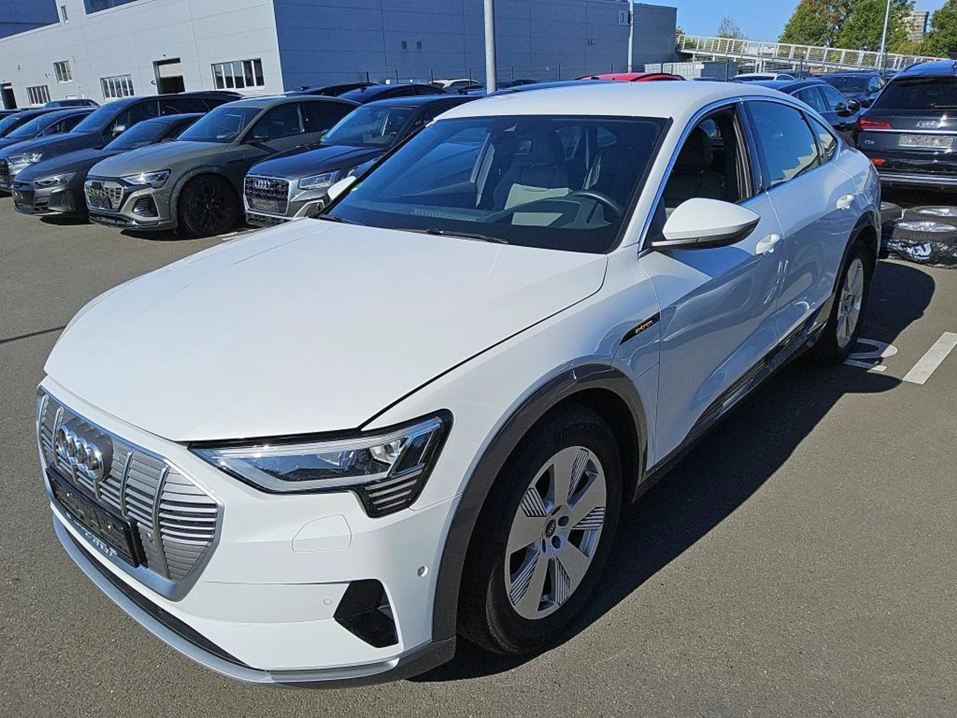 Audi e-tron SPORTBACK 55 S LINE LED/ACC/HuD/NAVI/DAB — photo 5