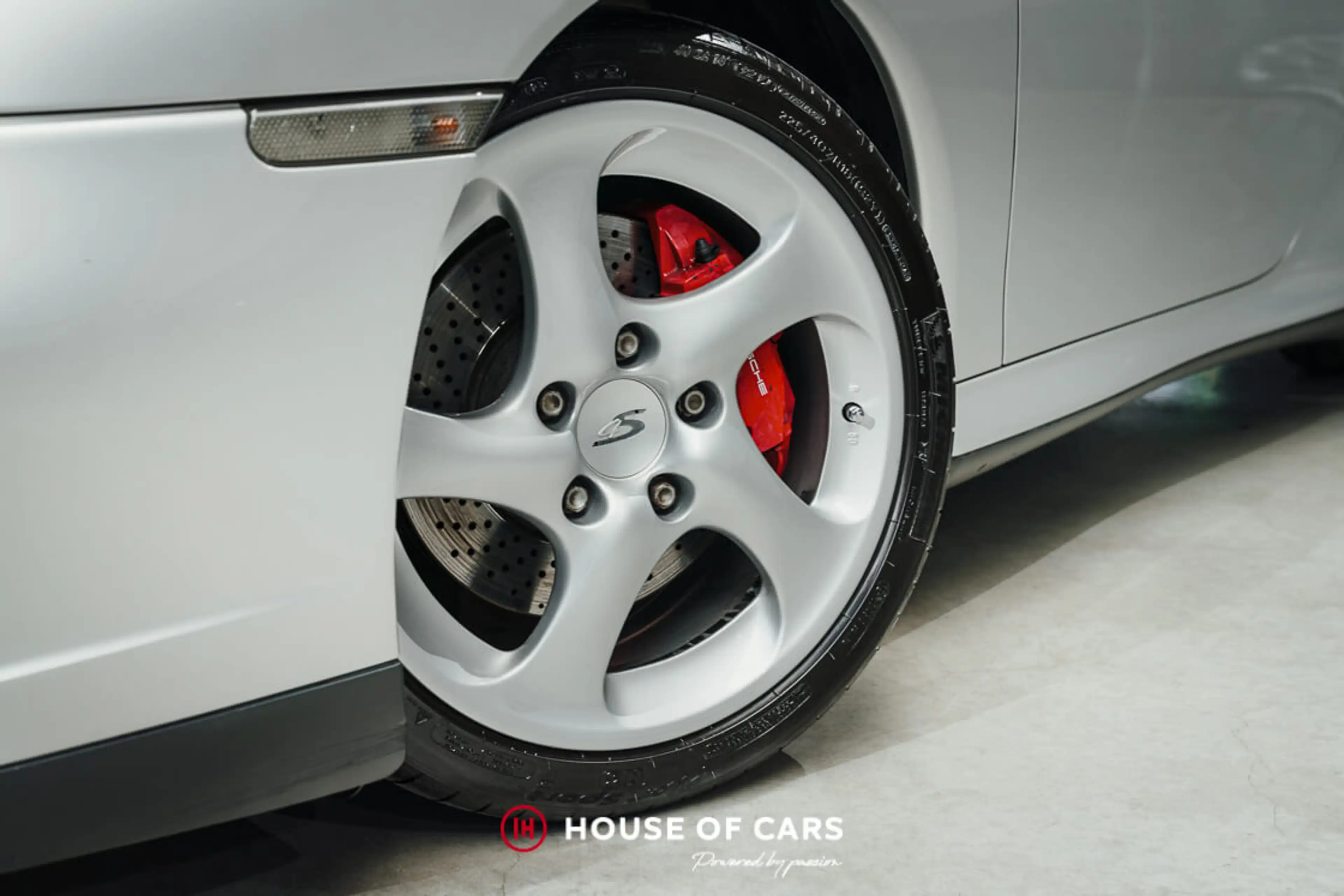 Porsche 996 .2 CARRERA 4S COUPE MANUAL - 1ST PAINT — photo 11