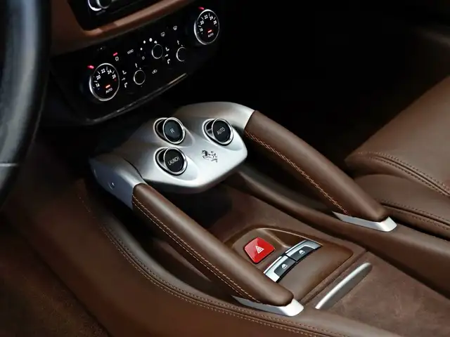 Ferrari FF view 15