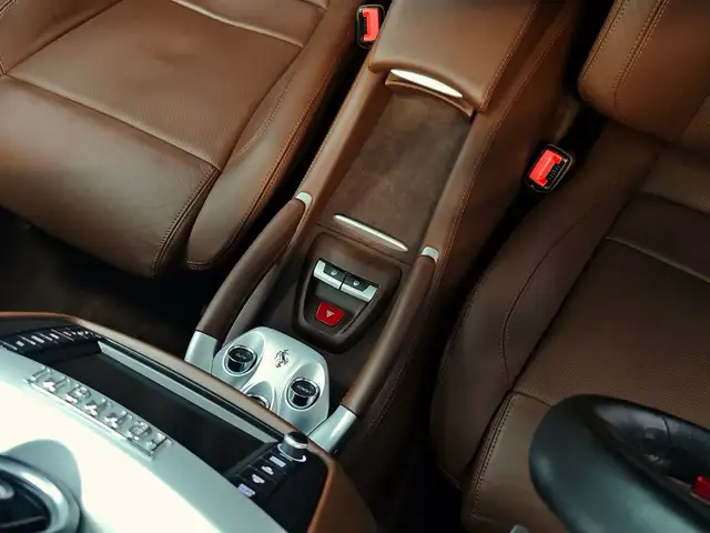 Ferrari FF view 17
