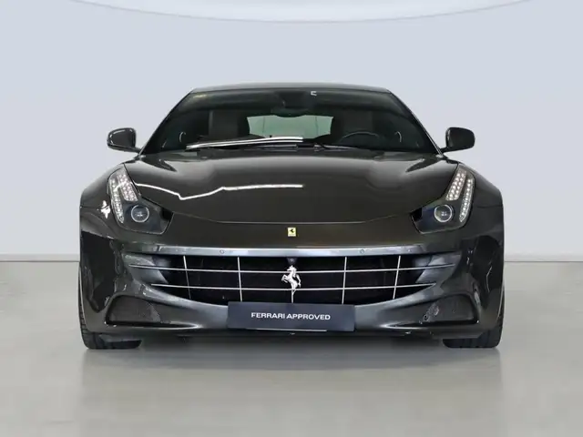 Ferrari FF view 2
