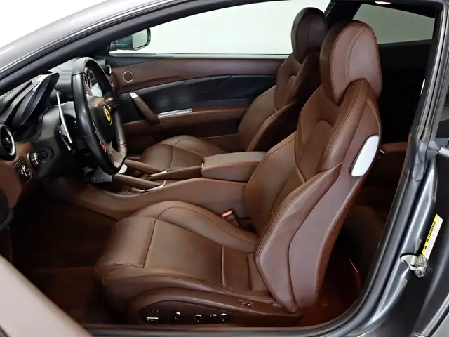 Ferrari FF view 19