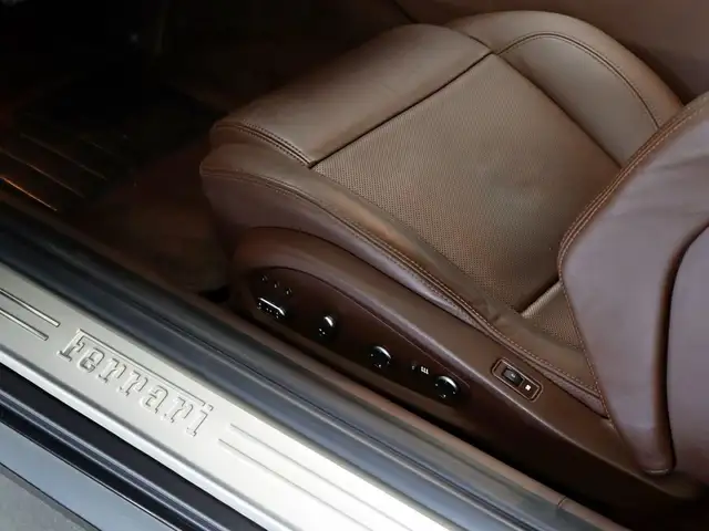Ferrari FF view 30