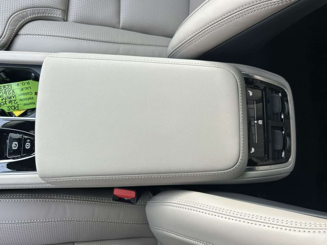 2026 Volvo XC90 Ultra 7-Seater (Bright Theme) Rear Camera Washer | thumb 28
