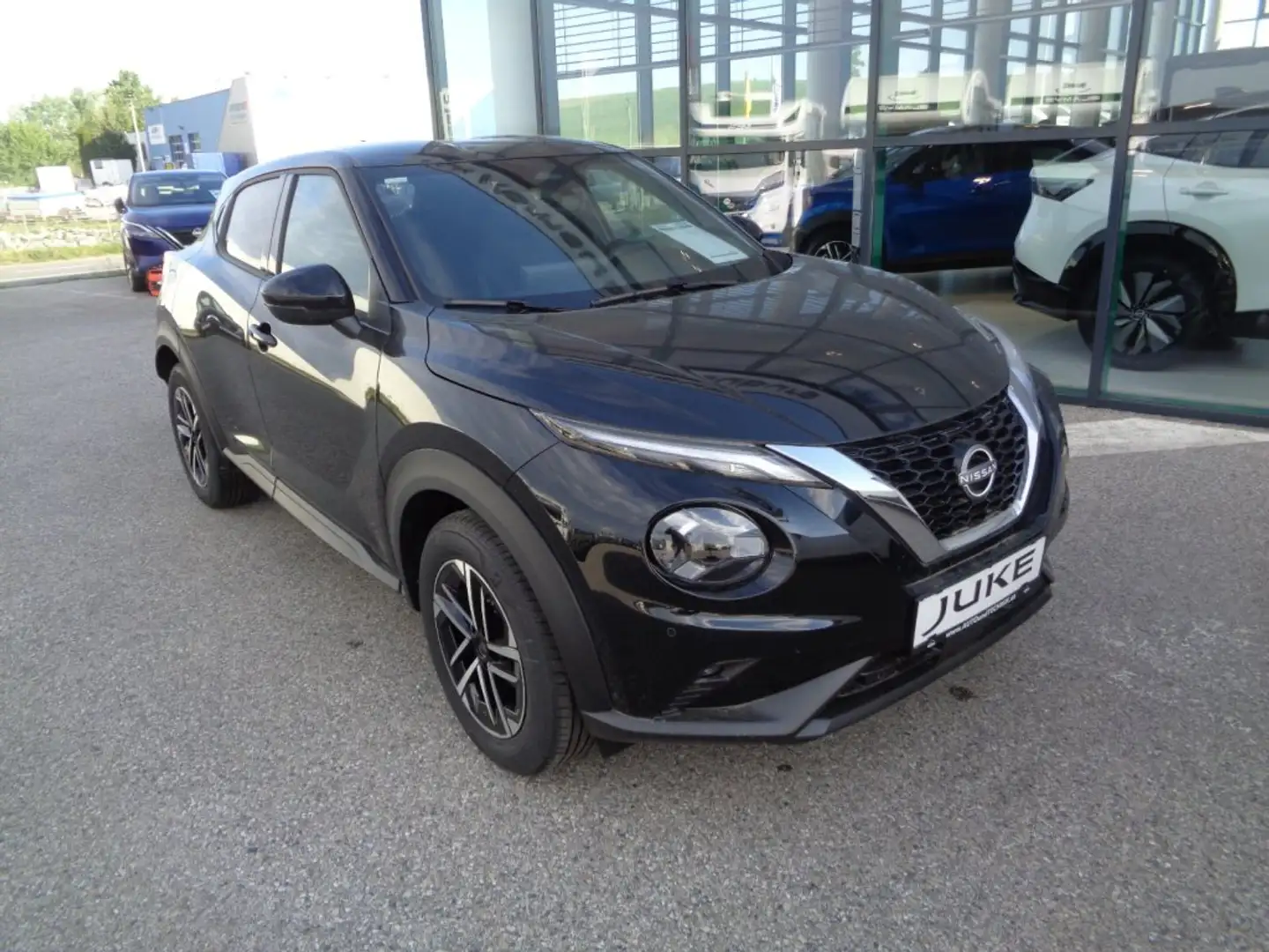 Nissan Juke N-Connecta DIG-T 114PS 7DCT Schwarz - 1