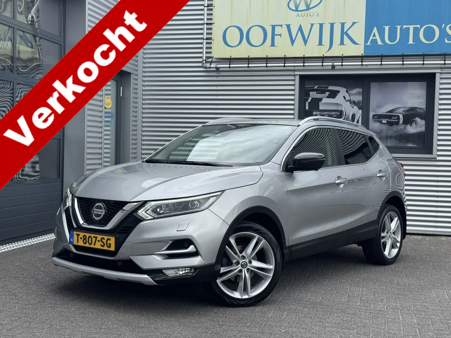 Nissan Qashqai 1.3 DIG-T N-Connecta Automaat Clima Navi 360 Camer Grijs - 1