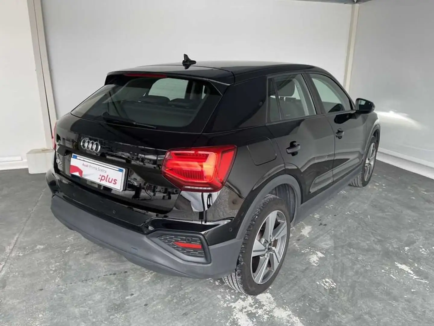 Audi Q2 30 TFSI Business Nero - 2