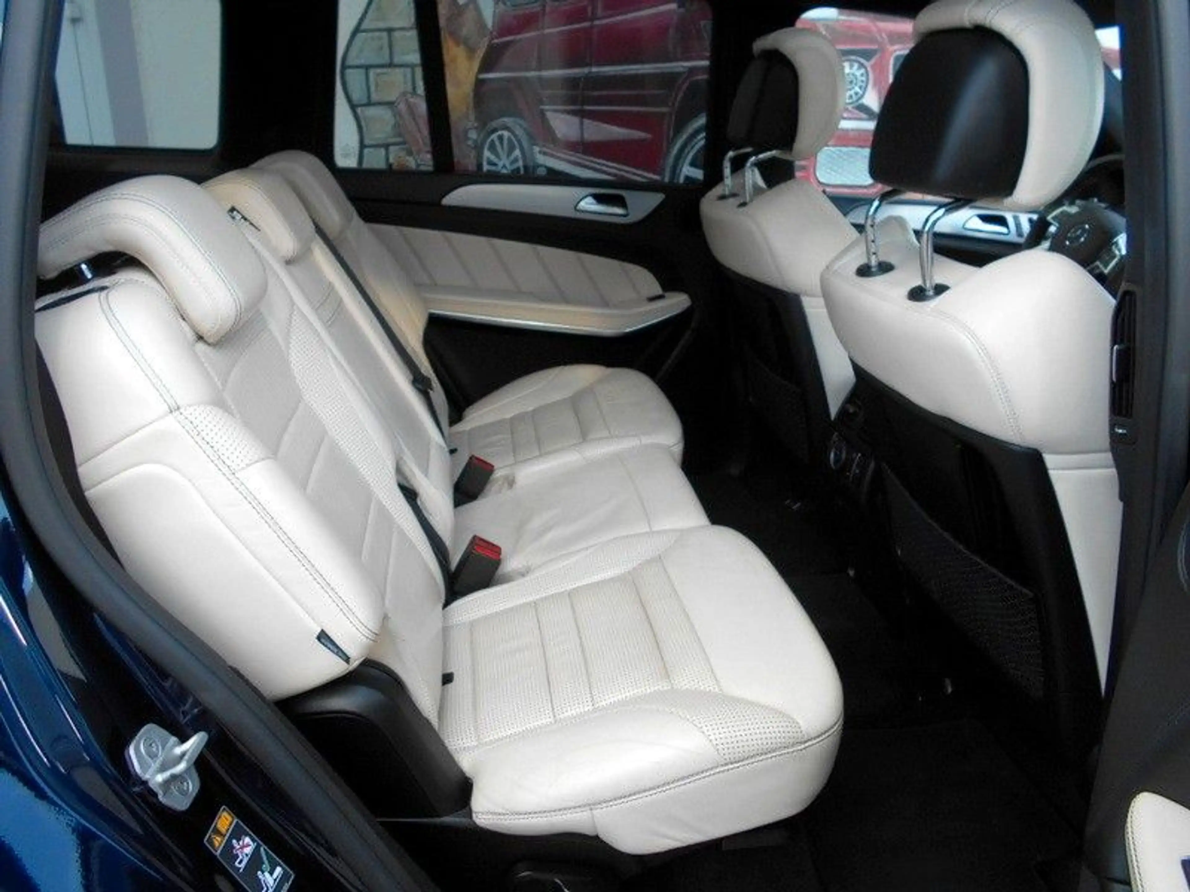 Mercedes-Benz GL 63 AMG 4Matic DESIGNO/NAVI/KEYLESS/PANORAMA — photo 11