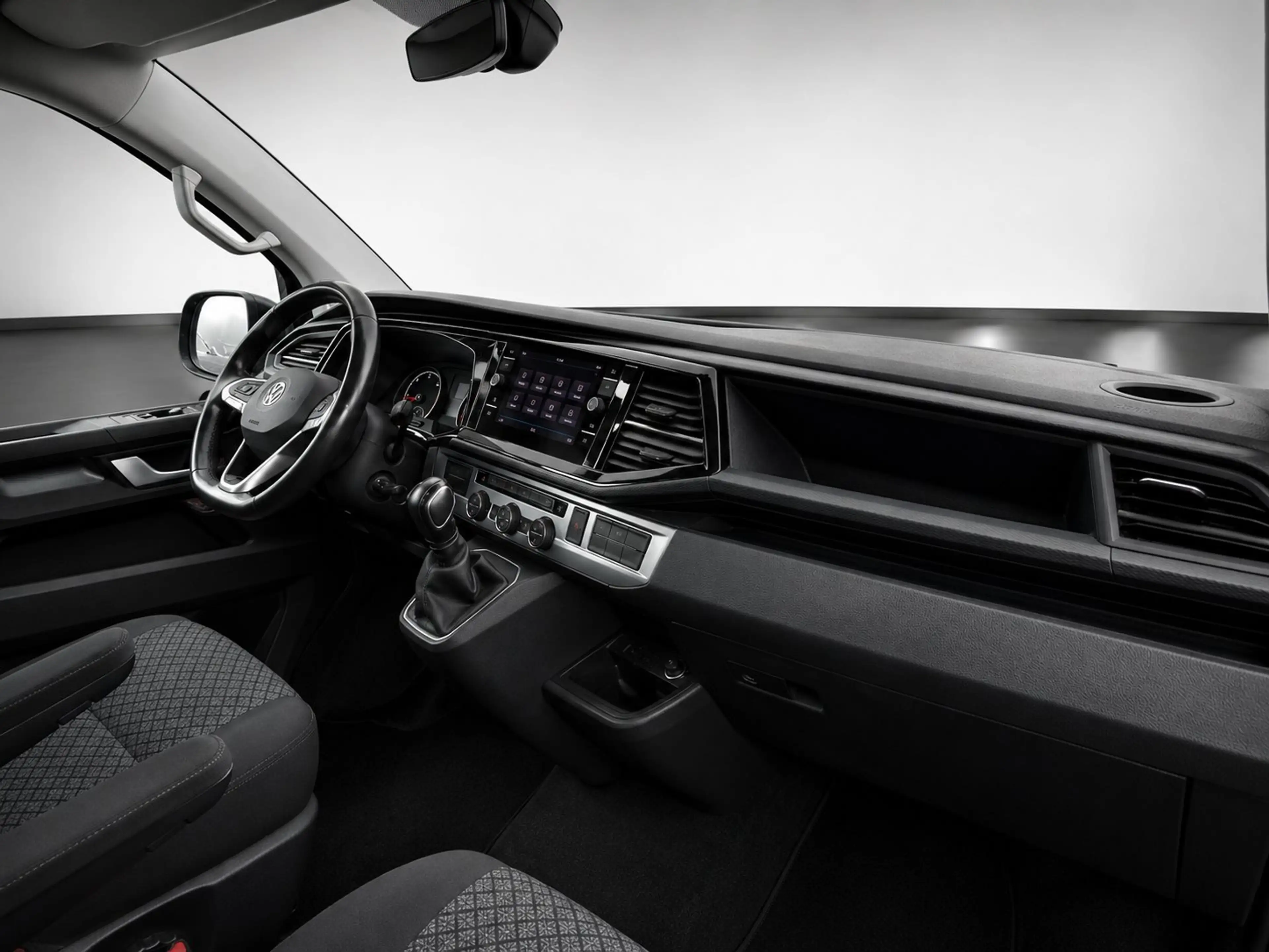 Volkswagen T6.1 Multivan Multivan Trendline FWD/NAVI/LED/SHZ/2xPDC/7 SITZE — photo 9
