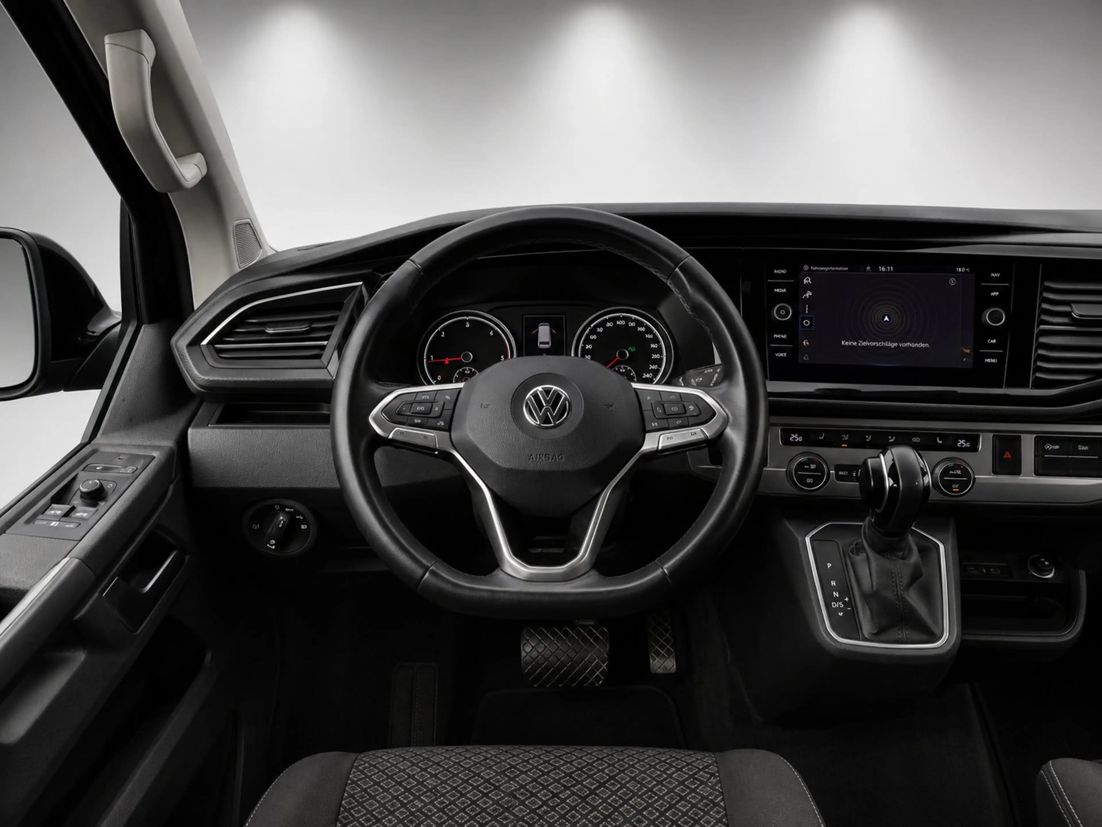 Volkswagen T6.1 Multivan Multivan Trendline FWD/NAVI/LED/SHZ/2xPDC/7 SITZE — photo 8