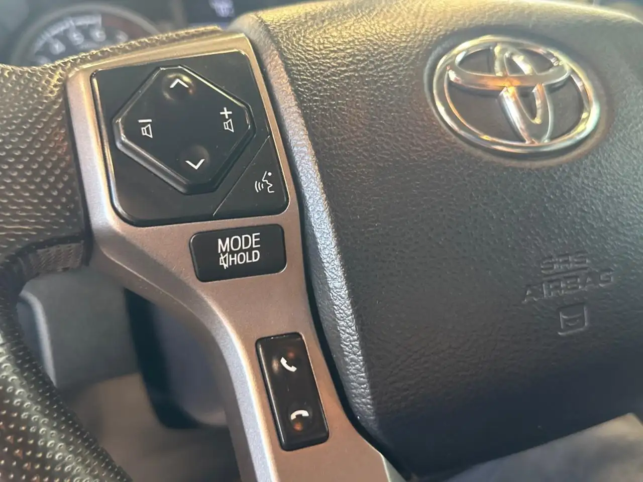 Toyota Tacoma снимка Toyota Tacoma