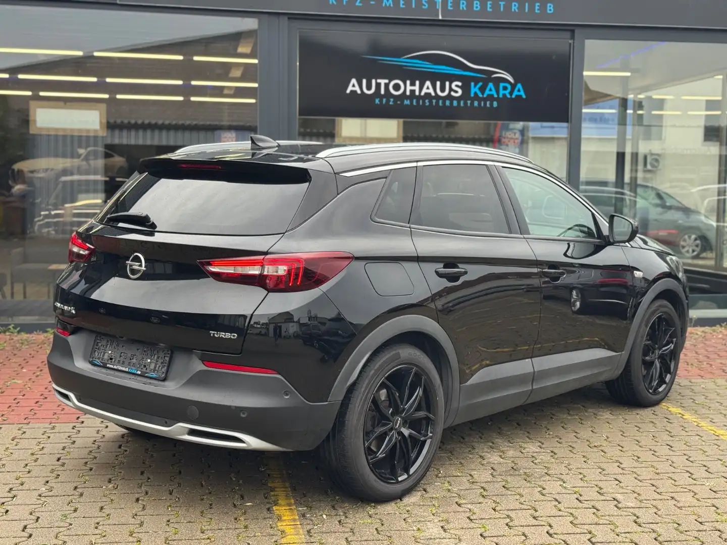 Opel Grandland X 1.6 T Ultimate *Automatik*Garantie Schwarz - 2