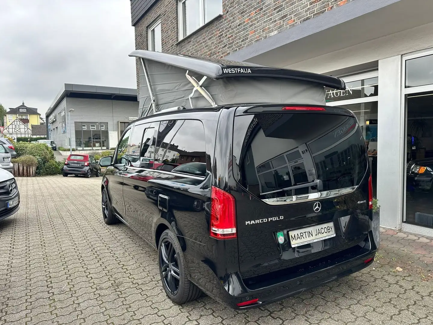 Mercedes-Benz V 300 d 4M Marco Polo - AHK - Dist. - 360° Schwarz - 2