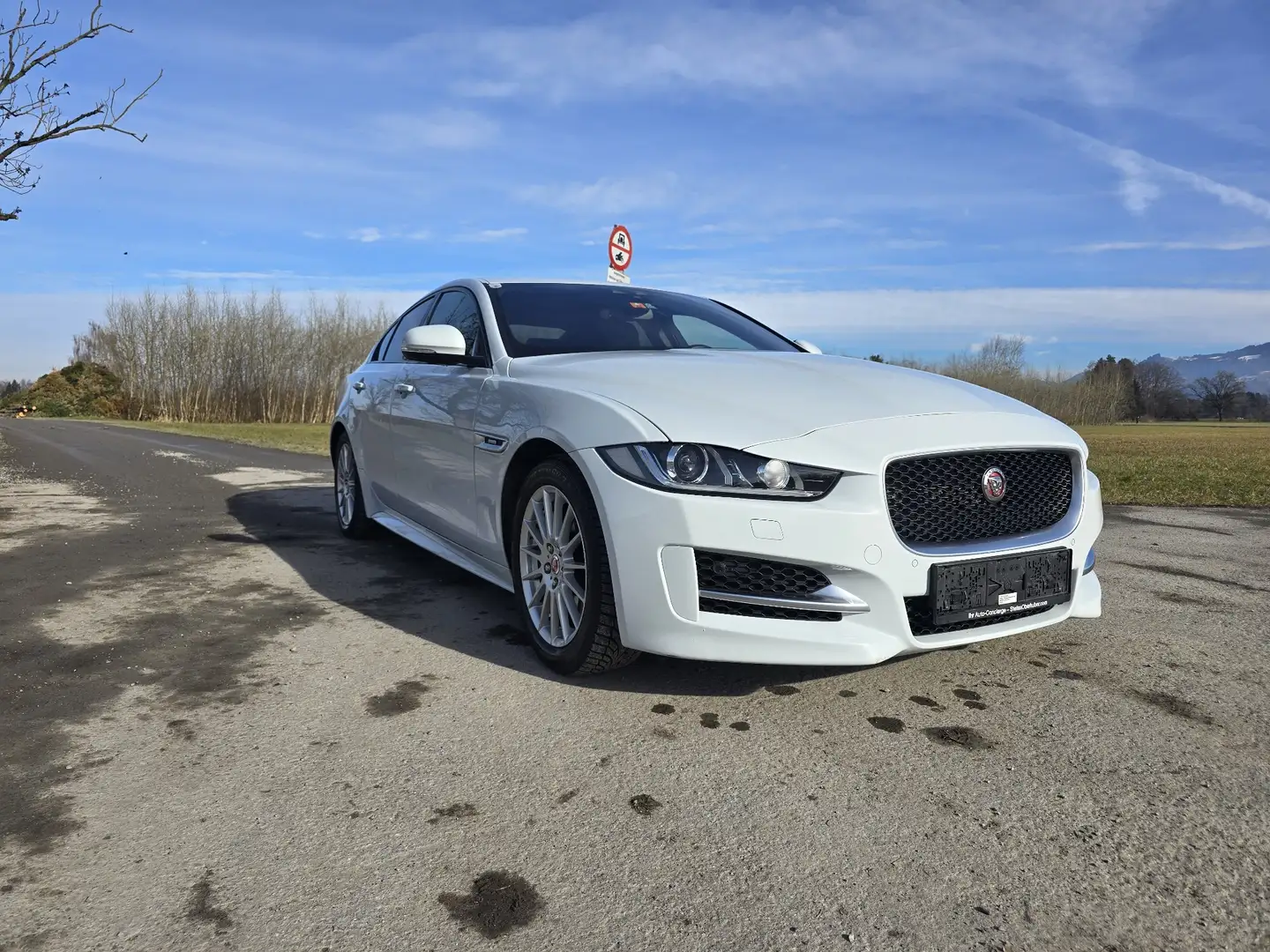 Jaguar XE 20d Aut. R-Sport - 2