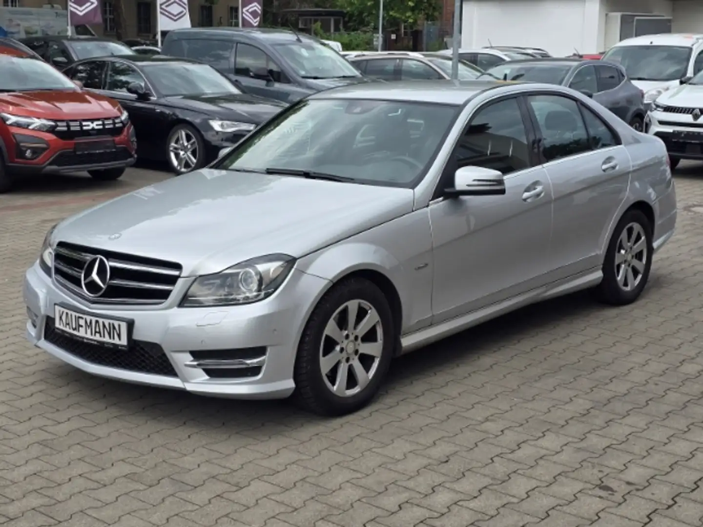 Mercedes-Benz C 180 Edition CGI AMG Line Silber - 2
