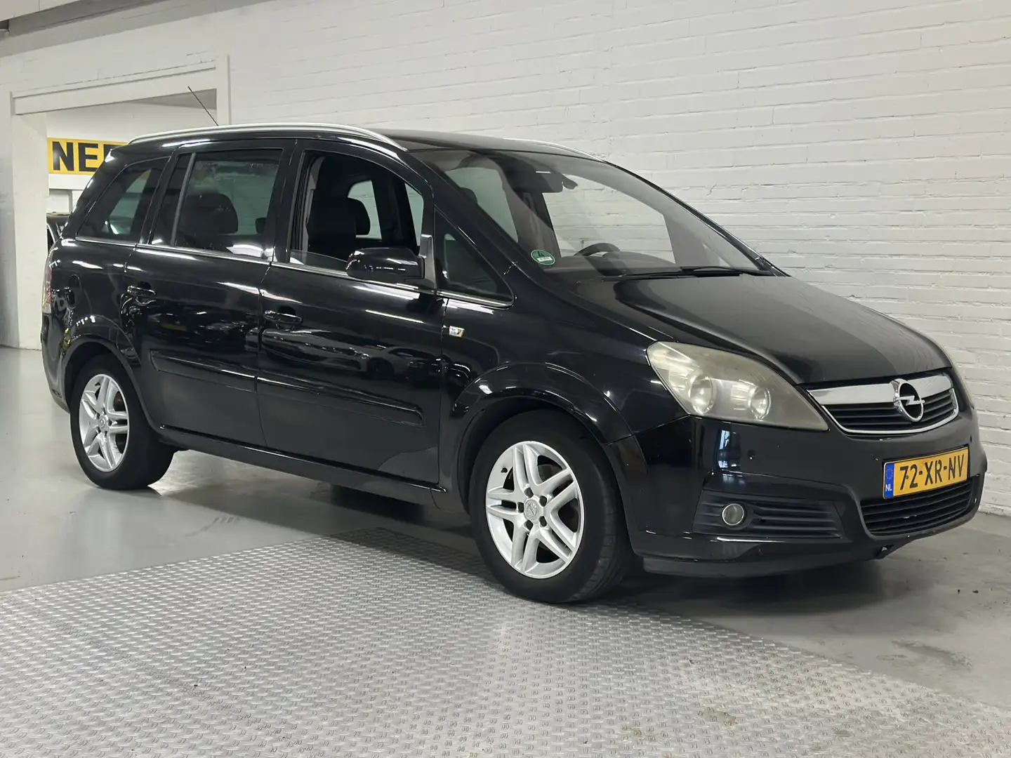Opel Zafira 1.8 Cosmo AIRCO / CRUISE /ELK.PAKKET Schwarz - 2