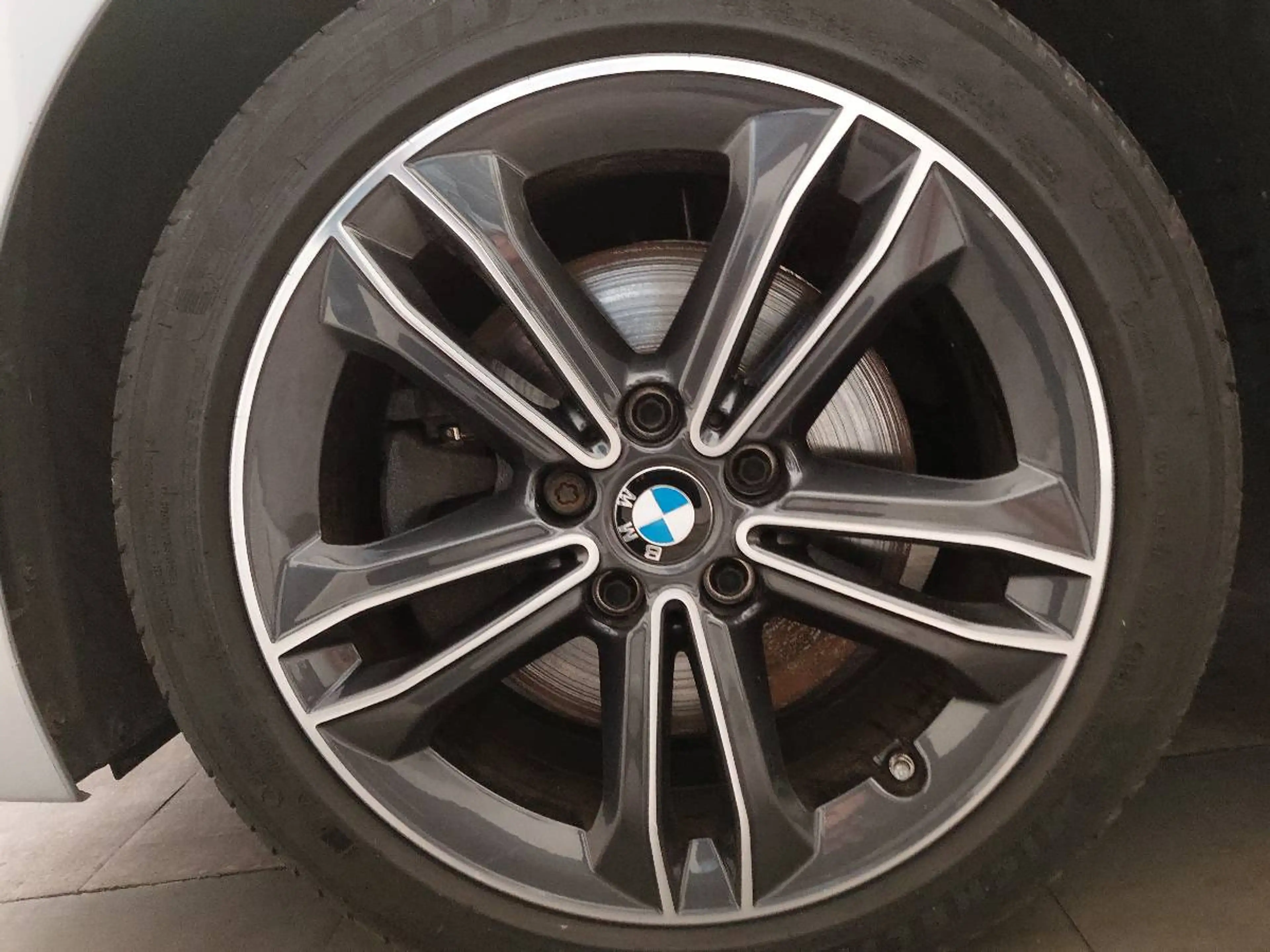 BMW 118 118dA Sport Line Navi LED Pano LC prof. HuD — photo 9