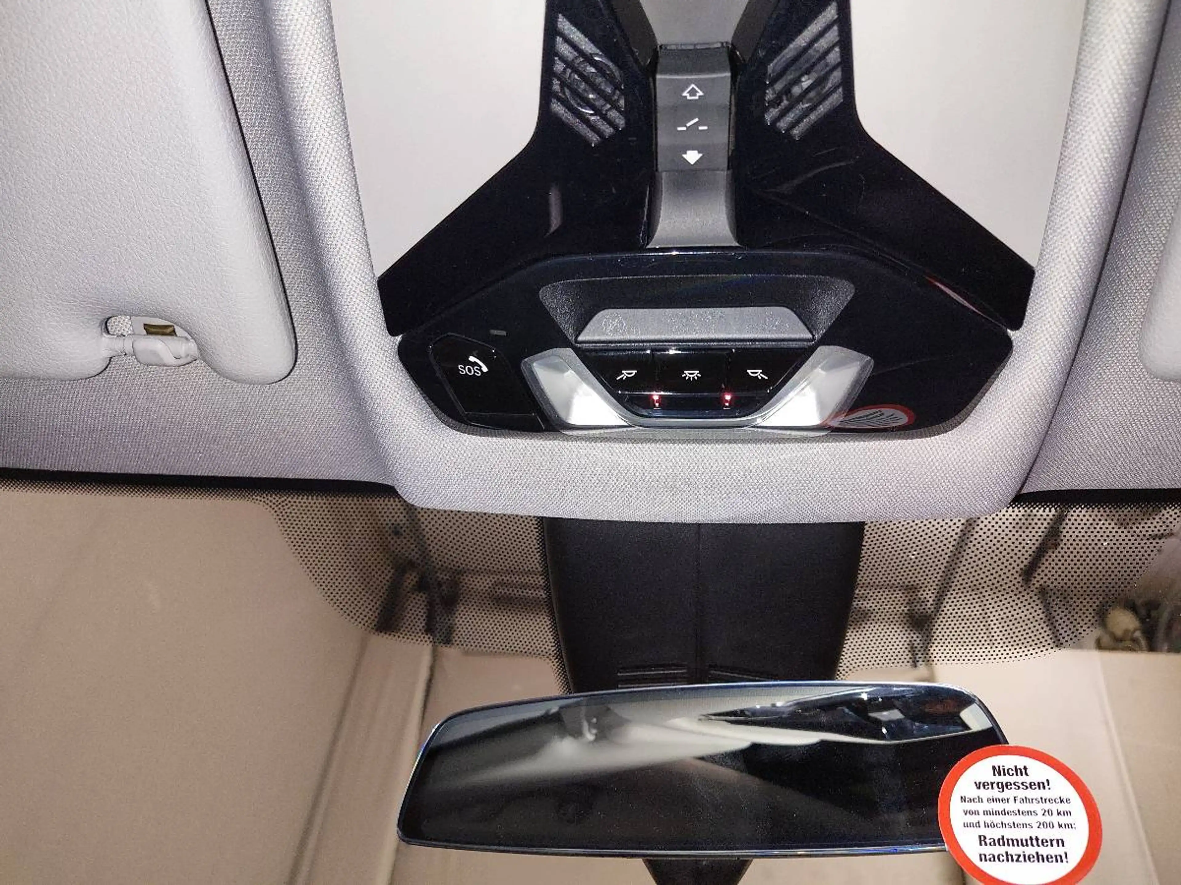 BMW 118 118dA Sport Line Navi LED Pano LC prof. HuD — photo 13