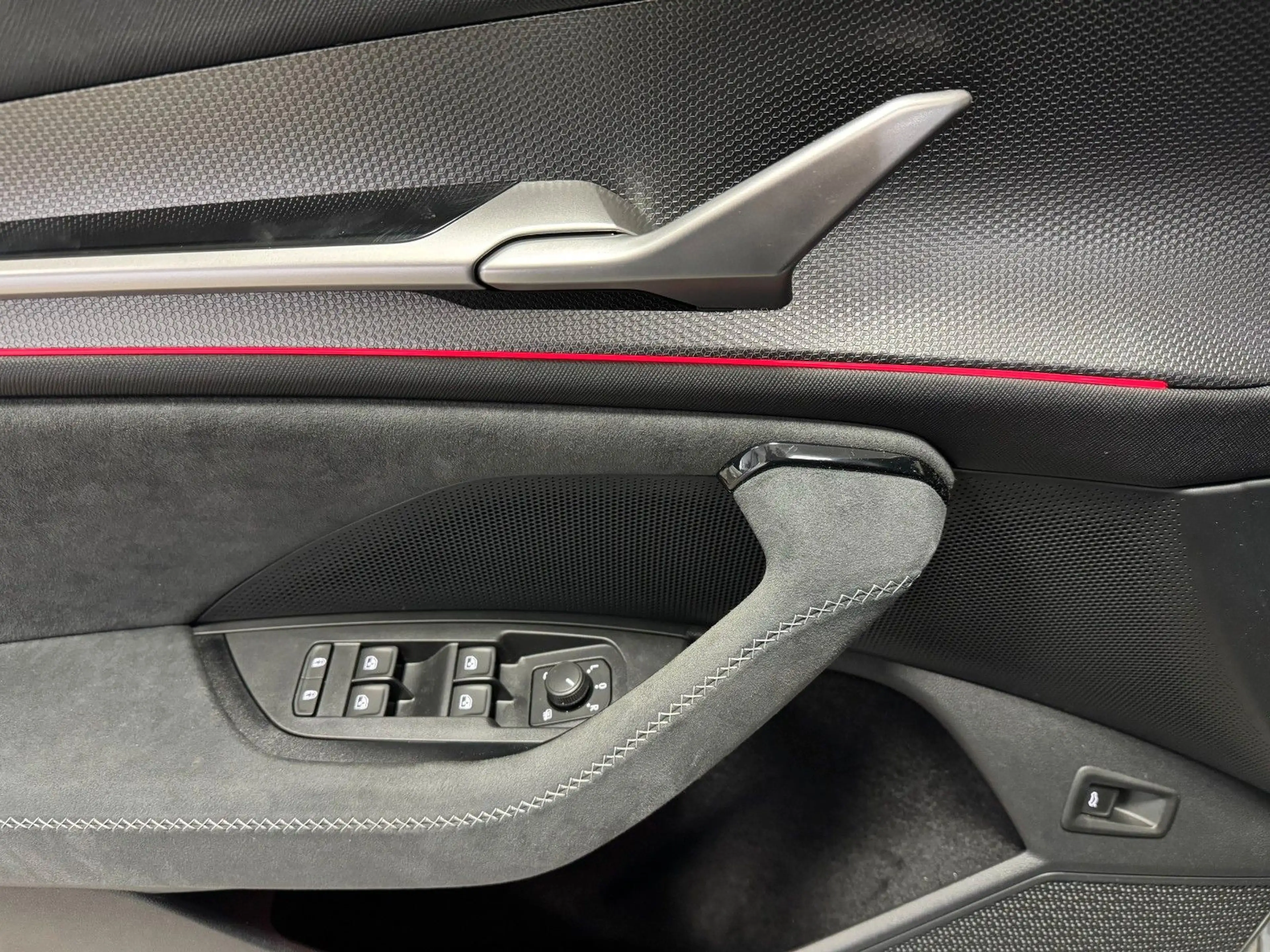 Skoda Kodiaq 1.5 TSI Sportline AHK+Pano+Matrix+7-Sitze — photo 10