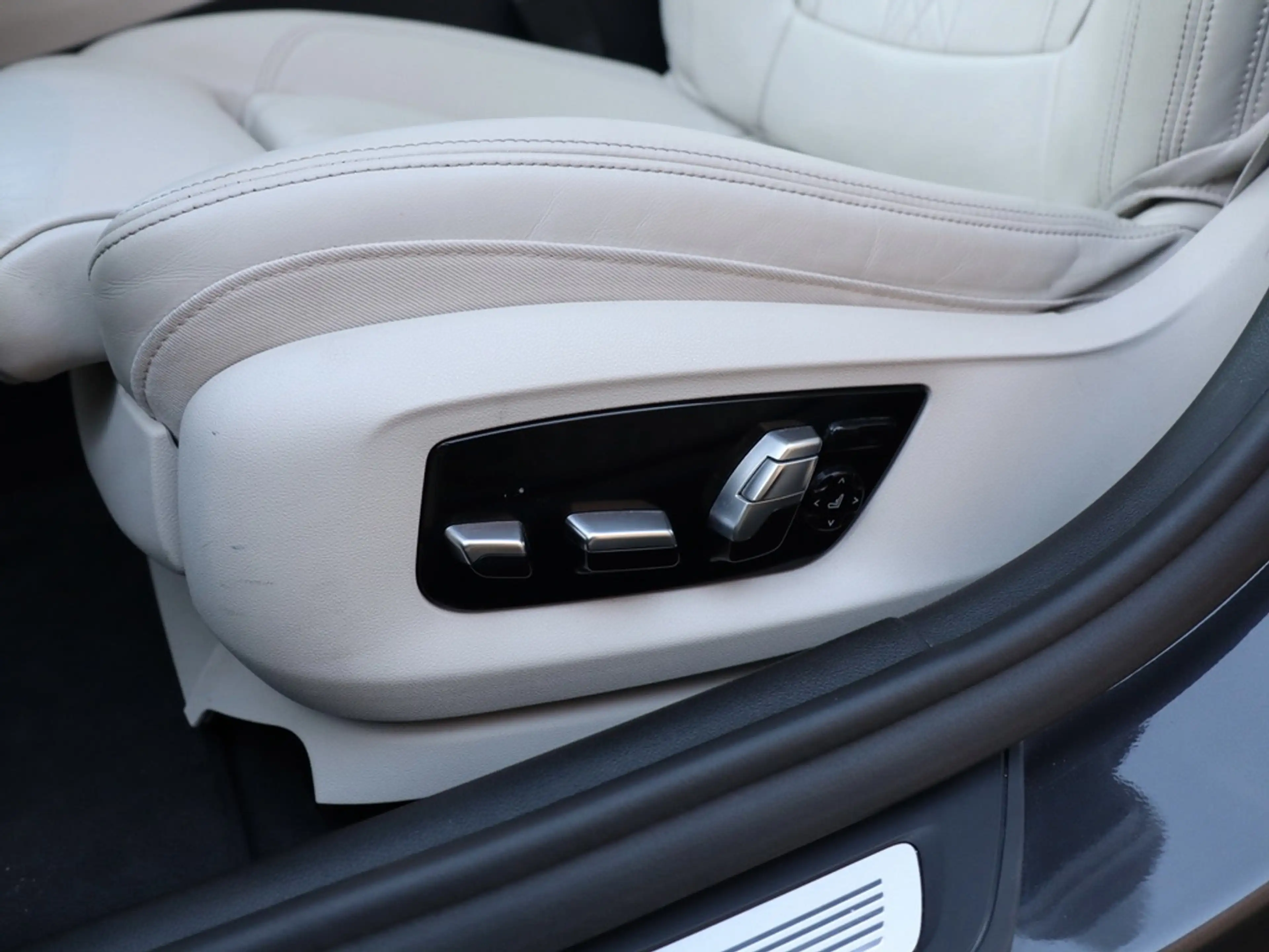 BMW M550 5-serie M550i xDrive High Executive dealer O.H., p — photo 11