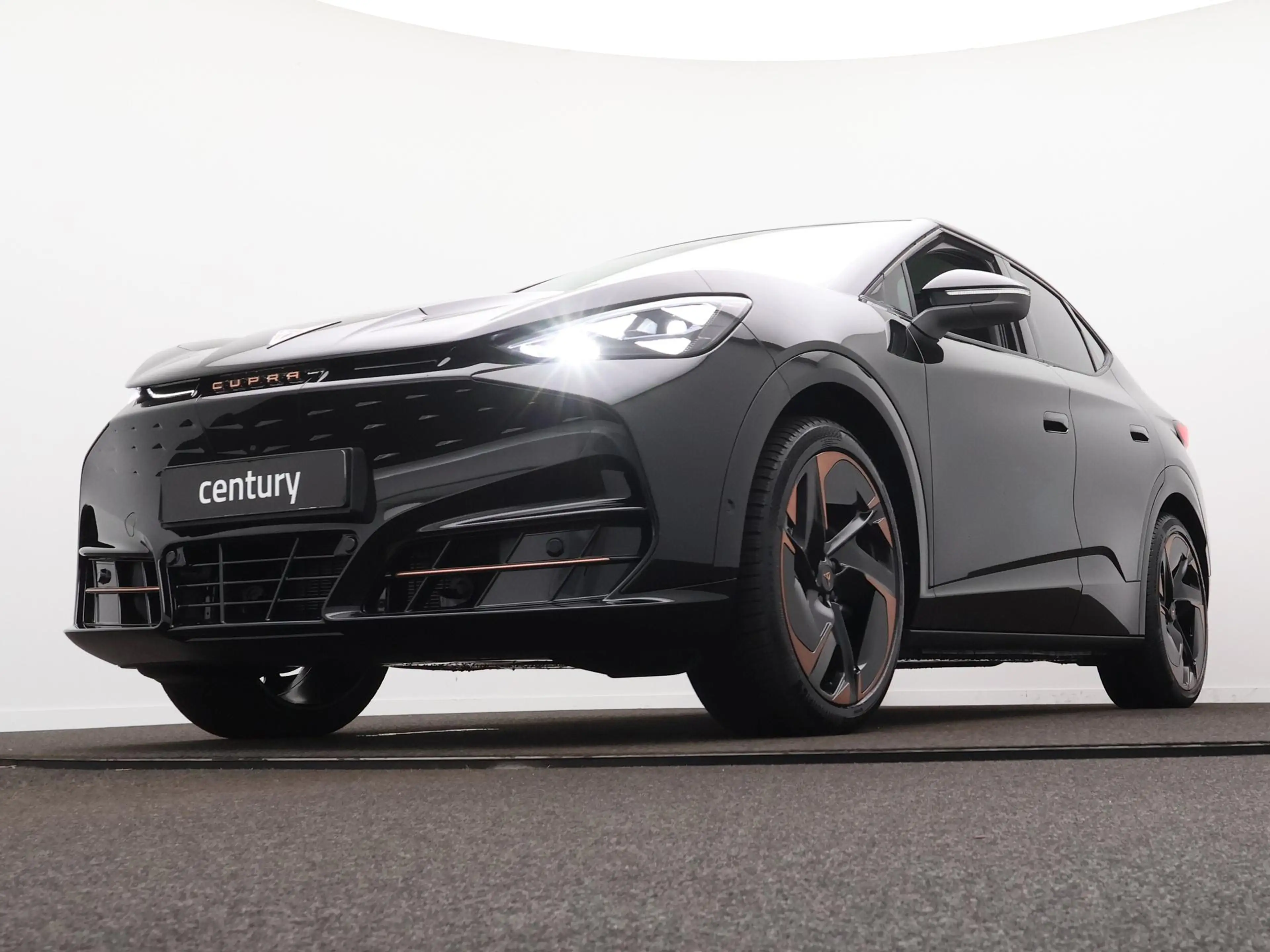 CUPRA Tavascan Adrenaline 82 kWh 210 kW / 286 pk / All Season / 2 — photo 9