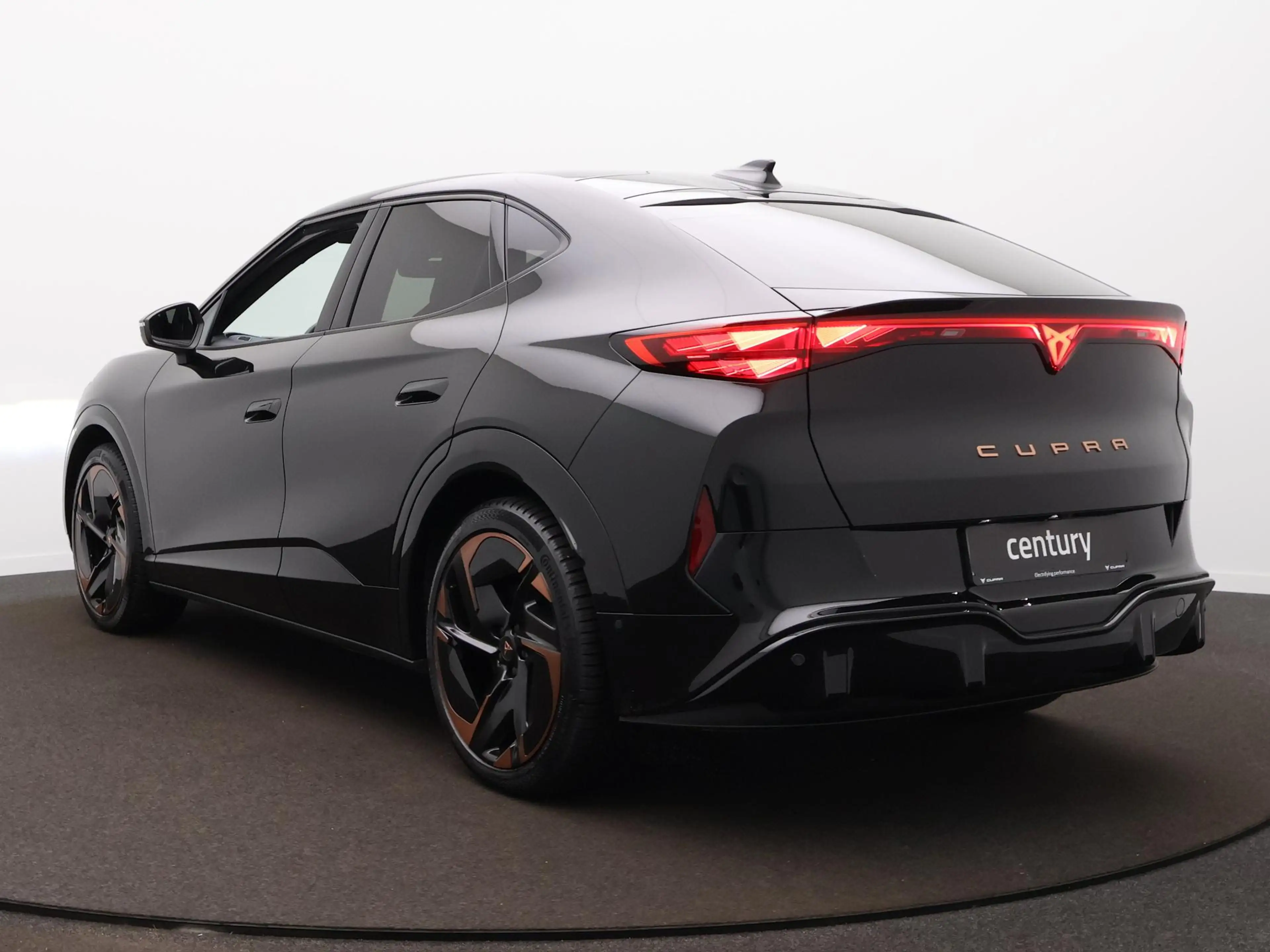 CUPRA Tavascan Adrenaline 82 kWh 210 kW / 286 pk / All Season / 2 — photo 7