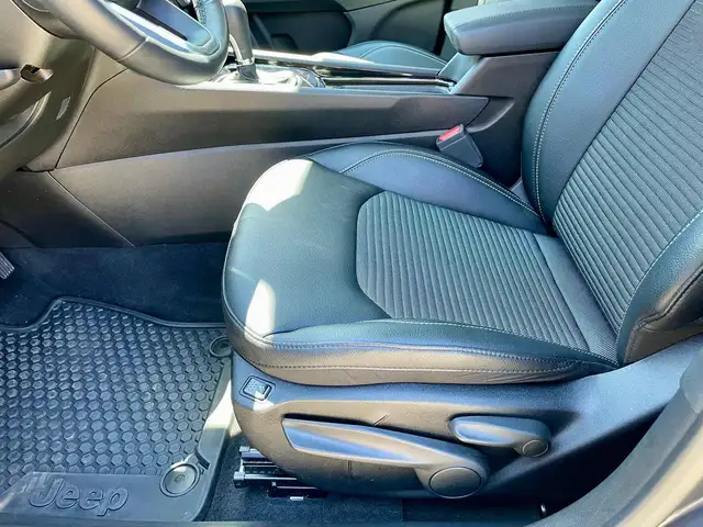 Jeep Compass view 29
