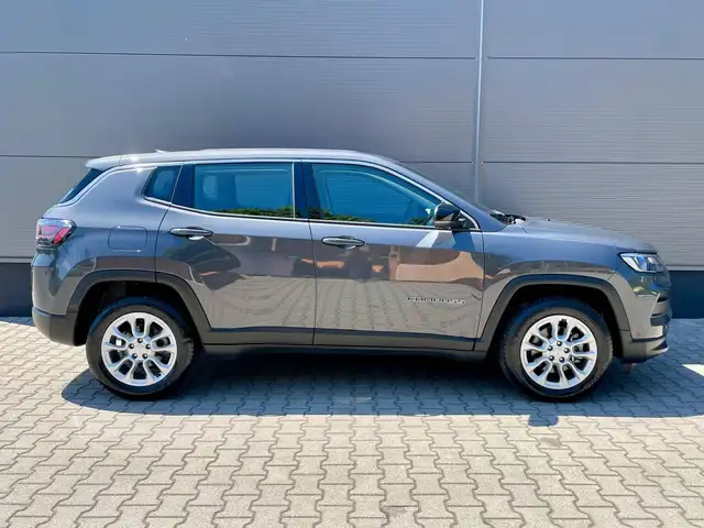 Jeep Compass view 7