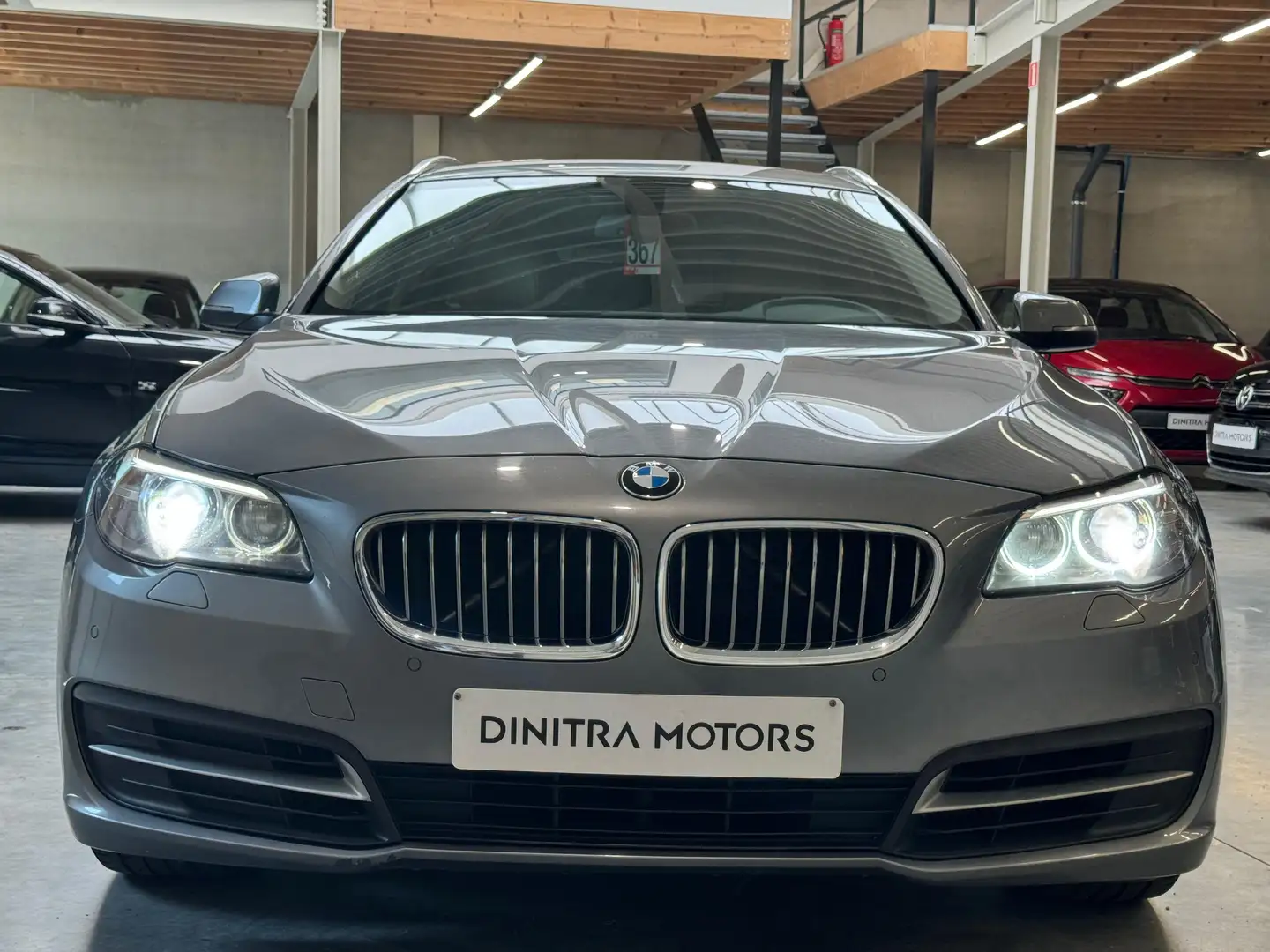 BMW 520 Touring dA Szürke - 2