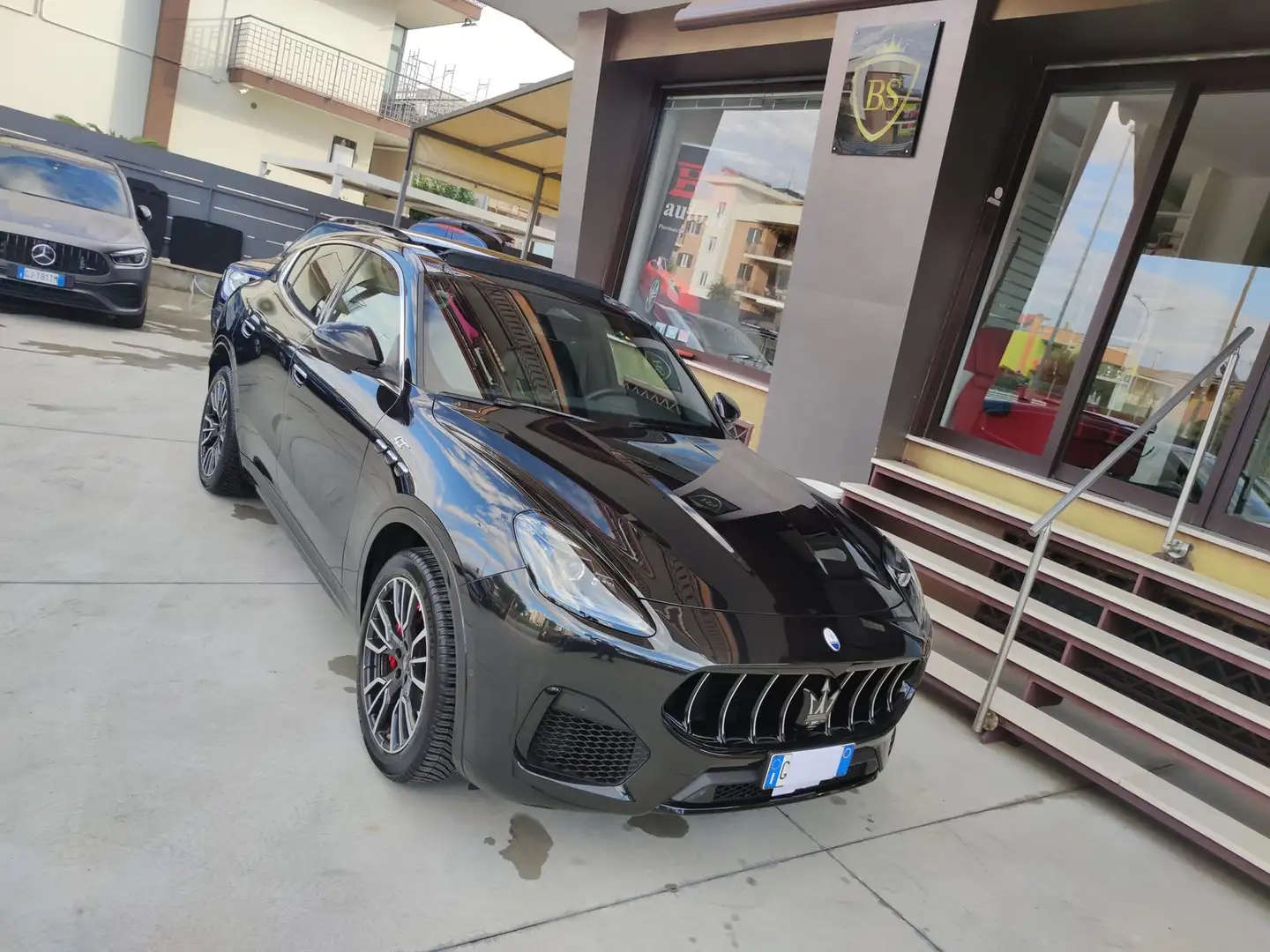 Maserati Grecale 2.0 mhev GT 300cv auto Nero - 1