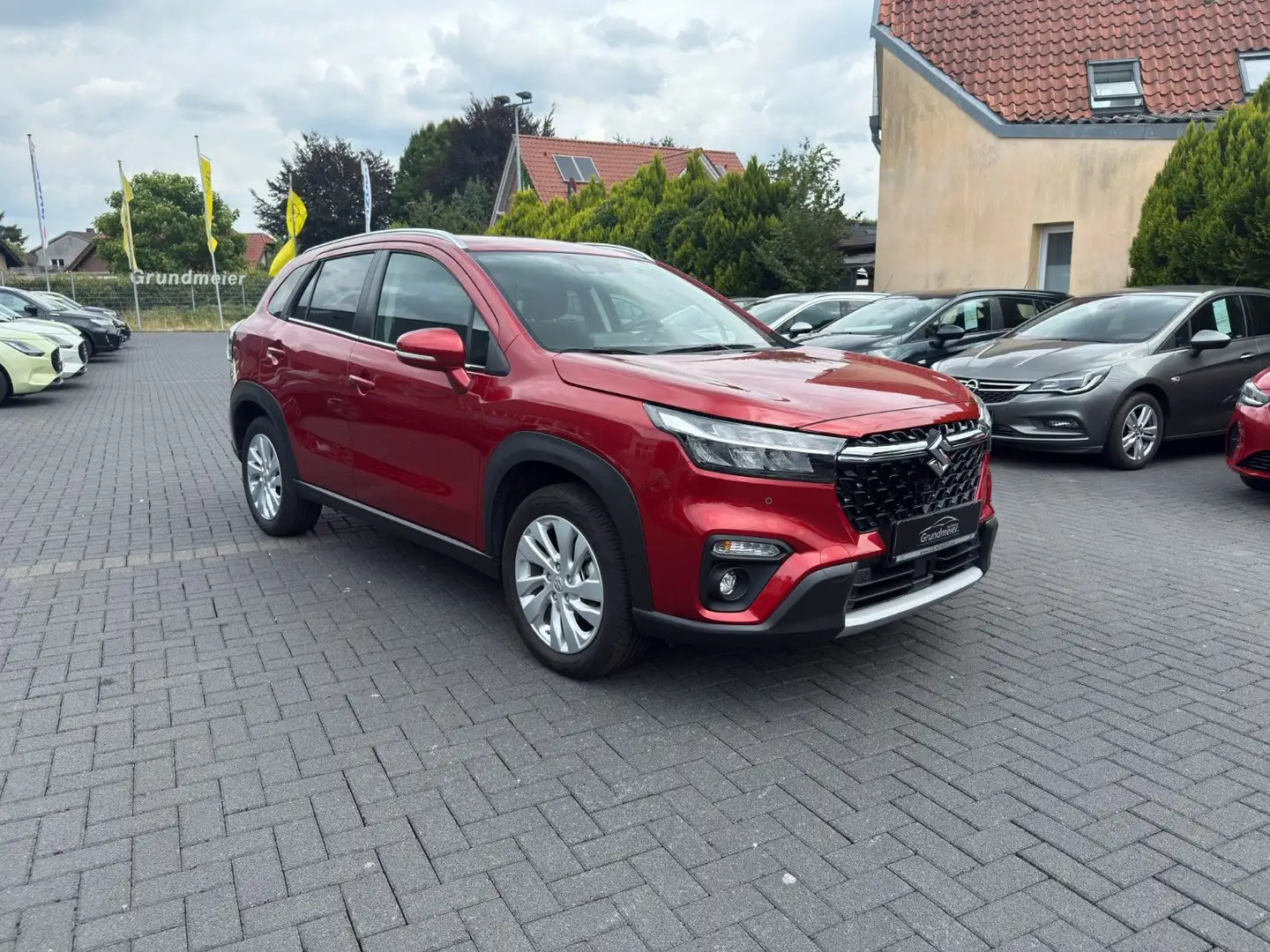 Suzuki (SX4) S-Cross Hybrid /Klimaautomatik/Sitzheizung Rot - 2