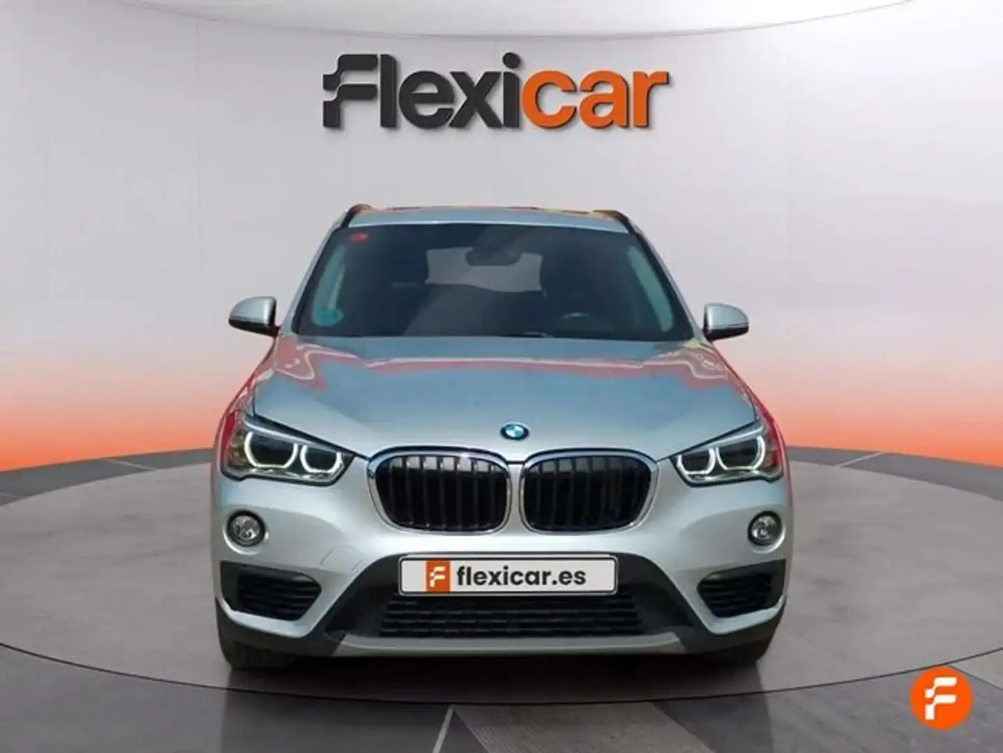 BMW X1 sDrive20i DCT Gris - 2