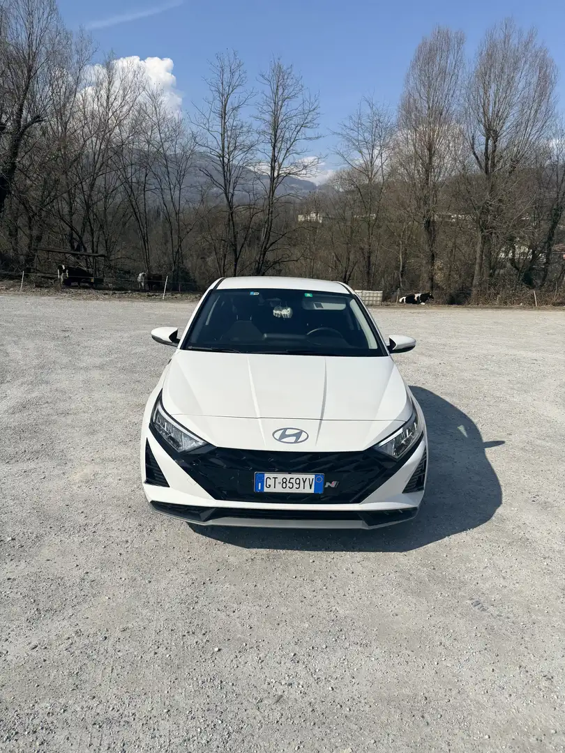 Hyundai i20 1.0 t-gdi 48V Prime imt Bianco - 2