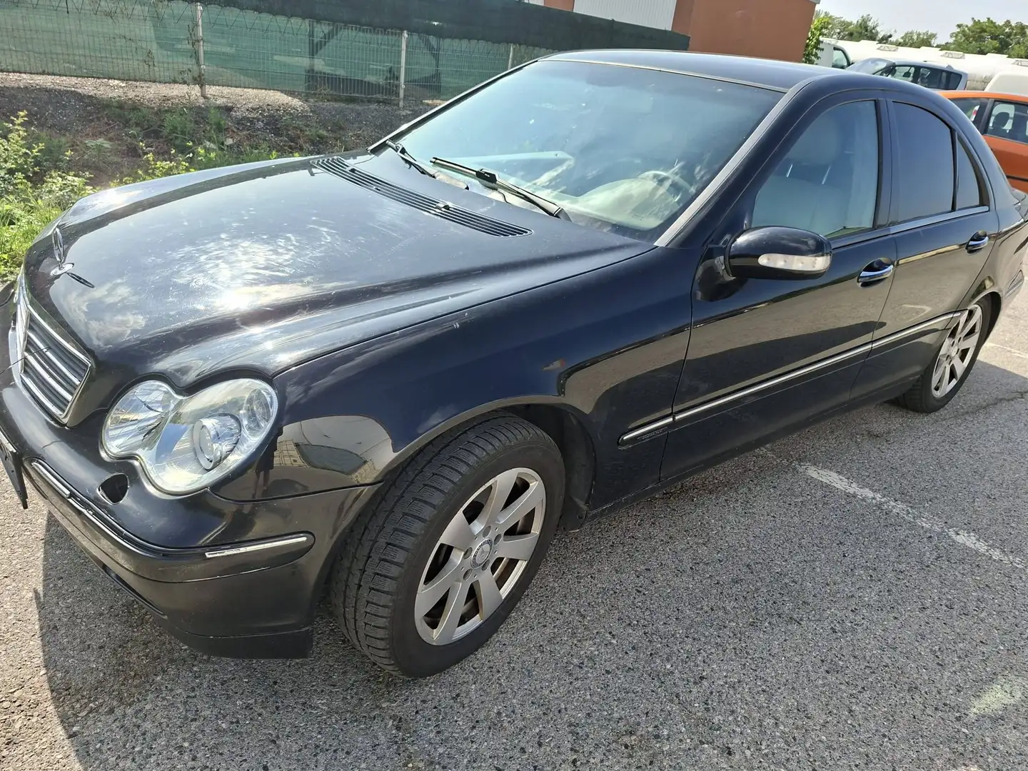 Mercedes-Benz C 320 C 320 Elegance Aut. 4matik pi. 6.26 Schwarz - 1
