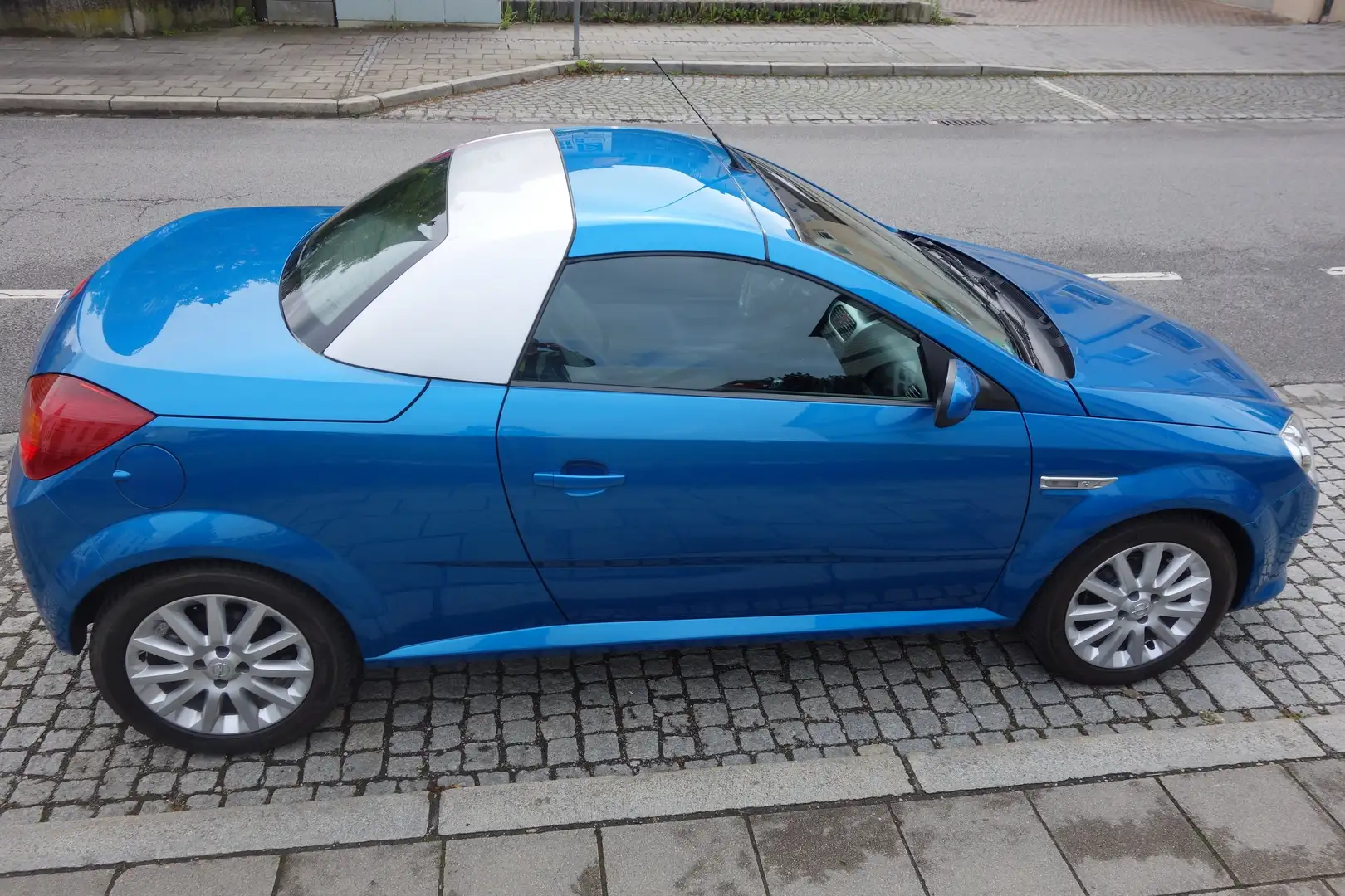 Opel Tigra Twin Top 1.8 Edition EZ 2010!! kein Wartungsstau!! Blau - 2