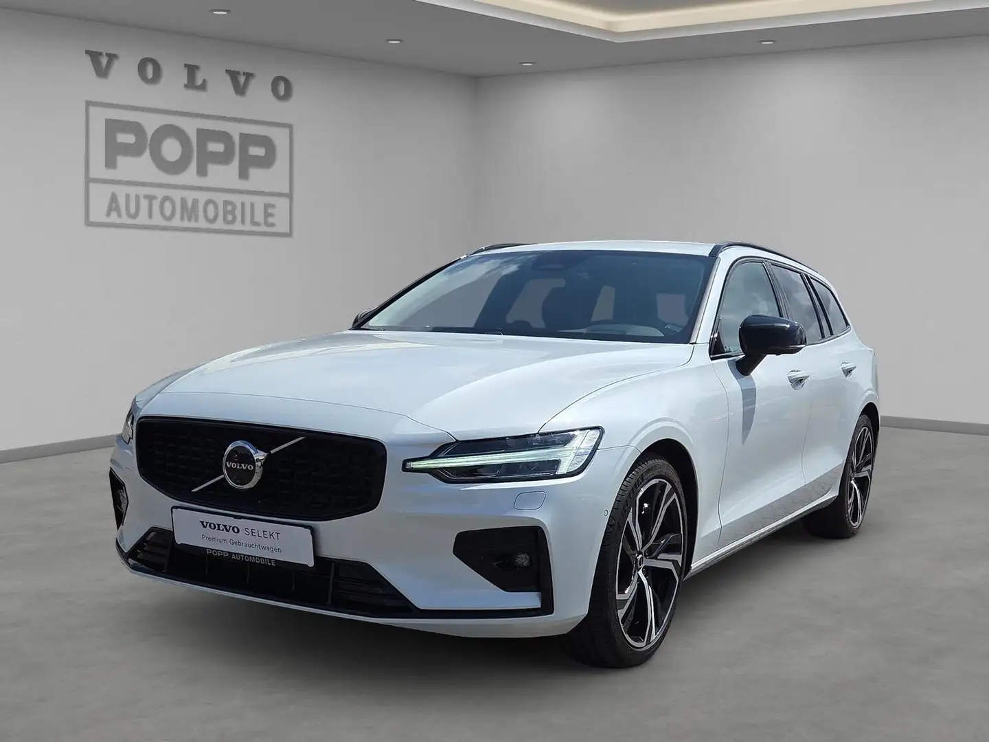 Volvo V60 B4 FWD Plus Dark 19" 360° ACC H&K LED 4xSHZ Weiß - 1