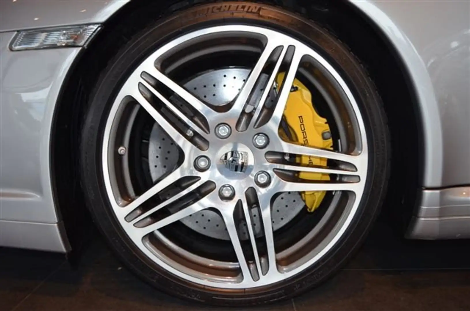 Porsche 997 997 Turbo Cabriolet - Porsche Exclusive! Silber - 2
