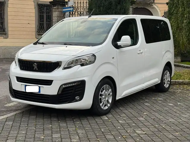 Peugeot Traveller BlueHDi 100 Compact Business
