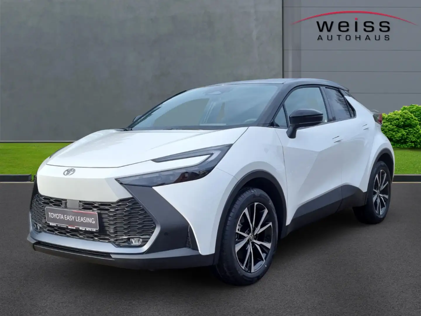 Toyota C-HR Plug-In Hybrid Team D 2.0 Navi LED ACC Apple CarPl Weiß - 1