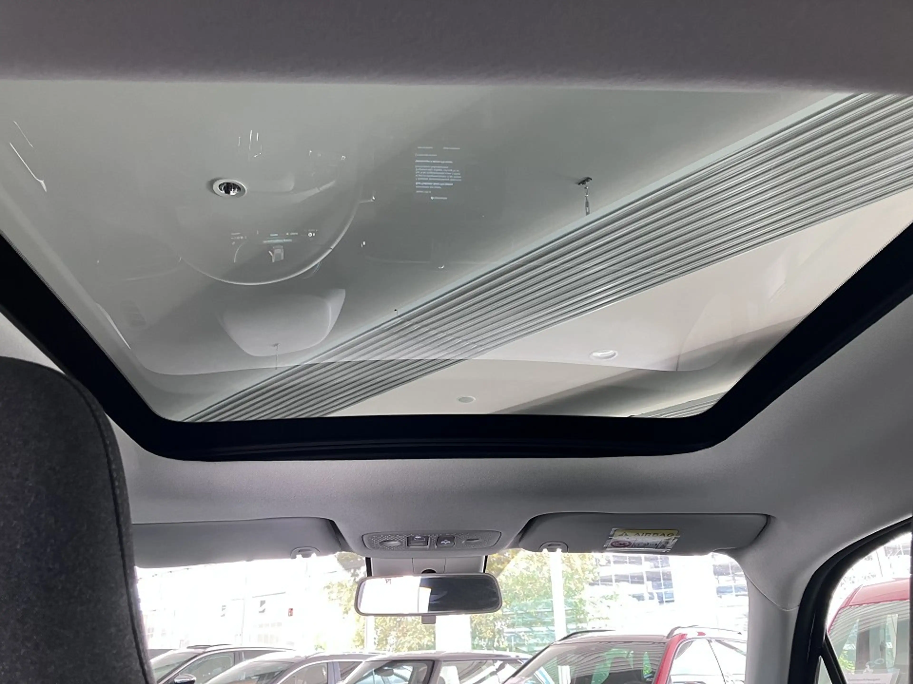 Leapmotor T03 70 kW BEV -Navi/ Kamera/ Pano. — photo 12