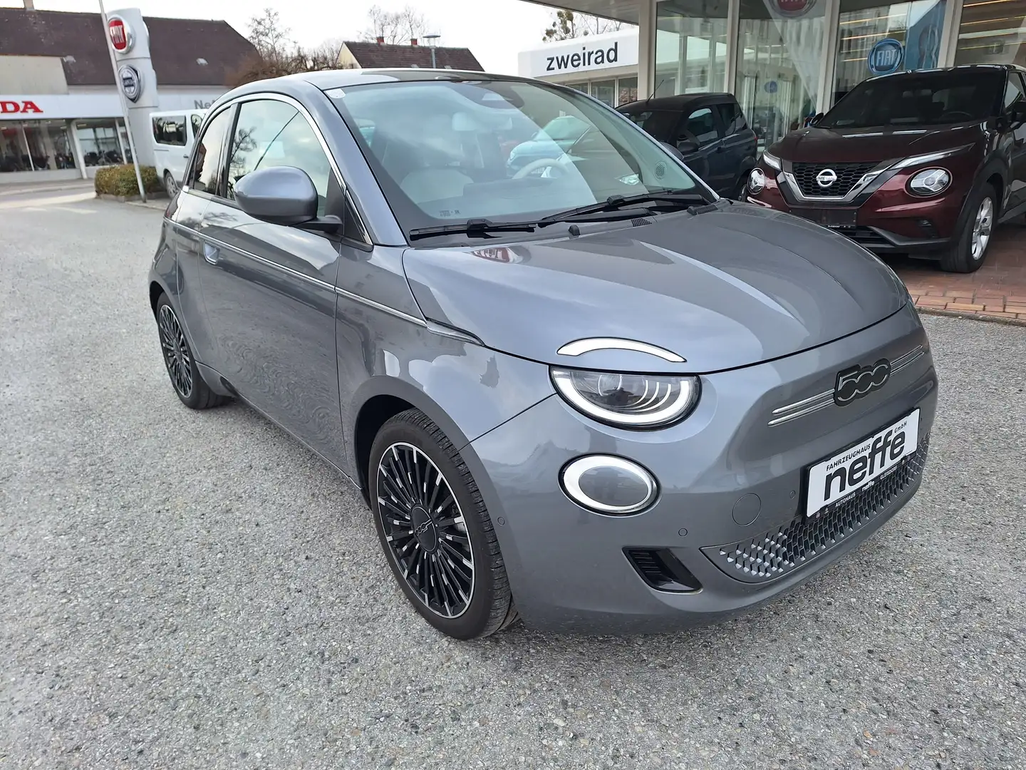 Fiat 500e La Prima 3+1 42 kWh Grau - 1